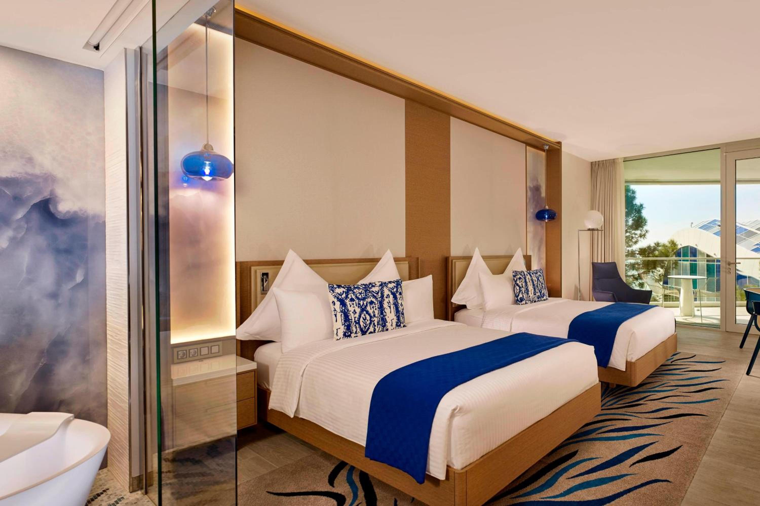 Standard Twin Room with Balcony