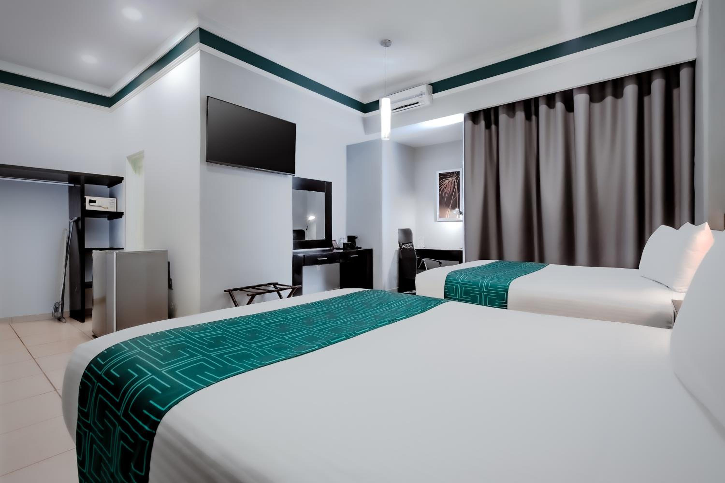 Deluxe Double Room - Photo 1
