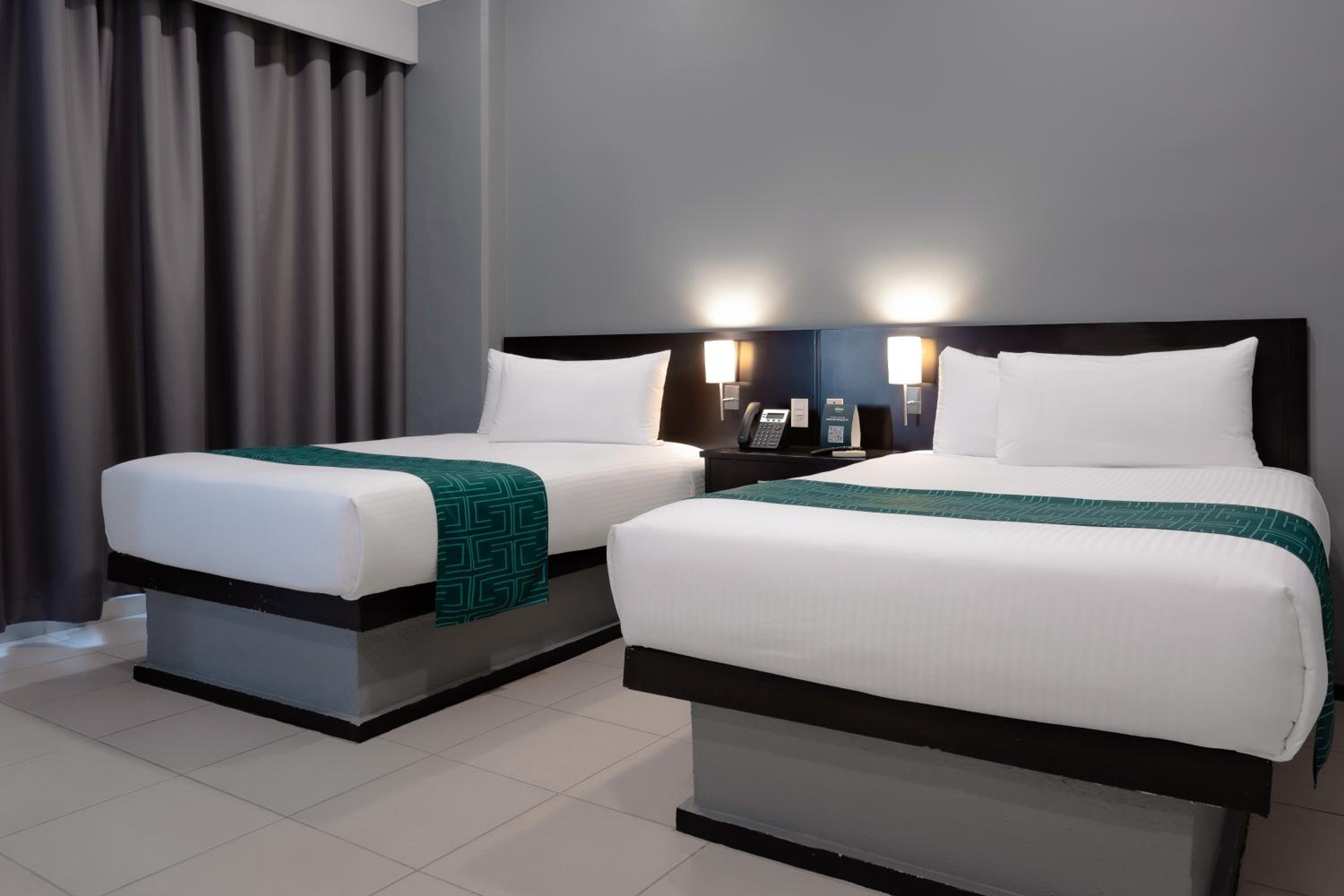 Deluxe Double Room - Photo 39
