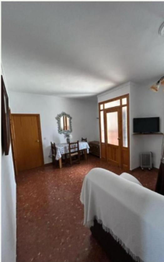 Three-Bedroom House - Photo 34