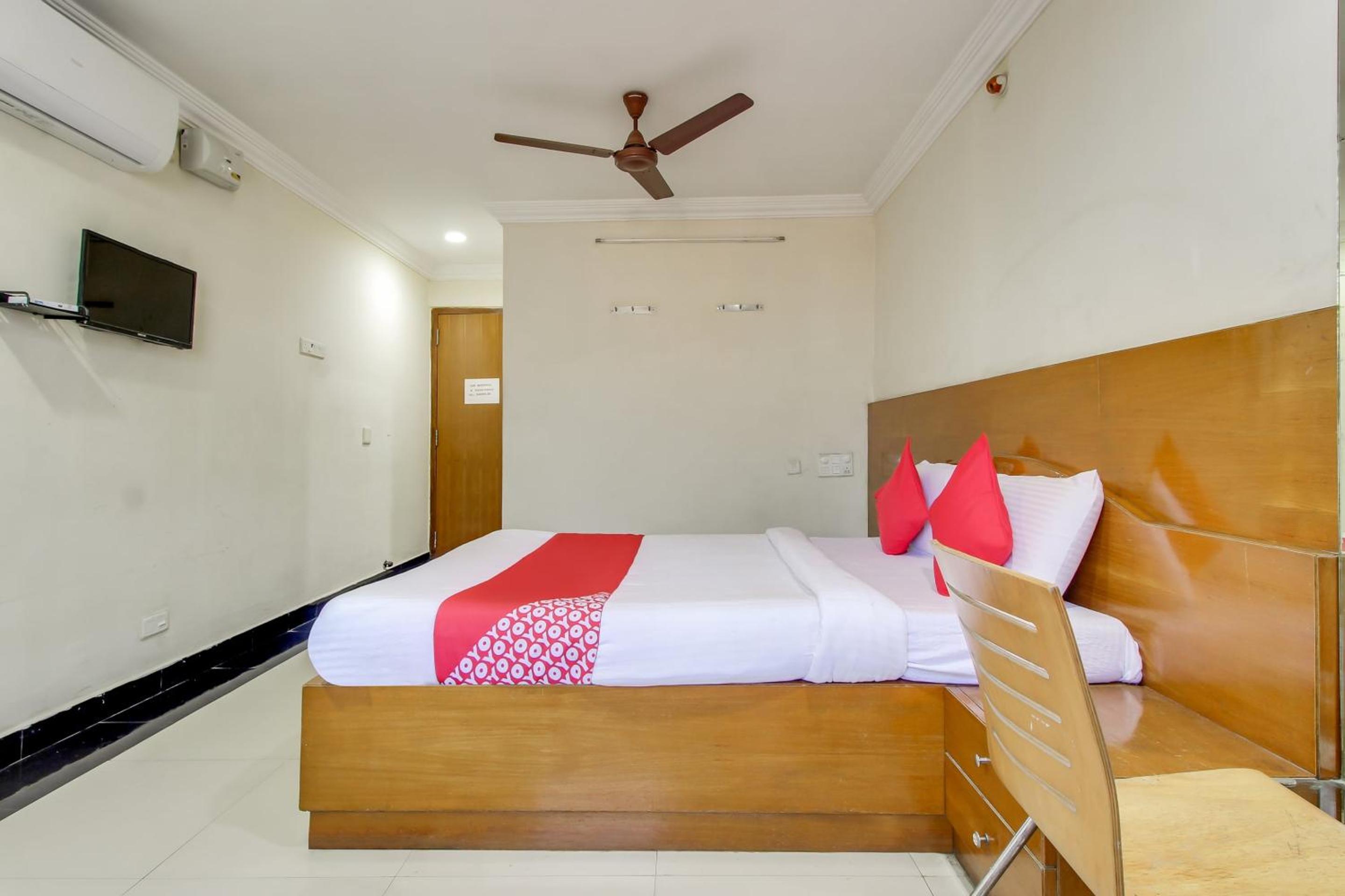 Deluxe Triple Room - Photo 1