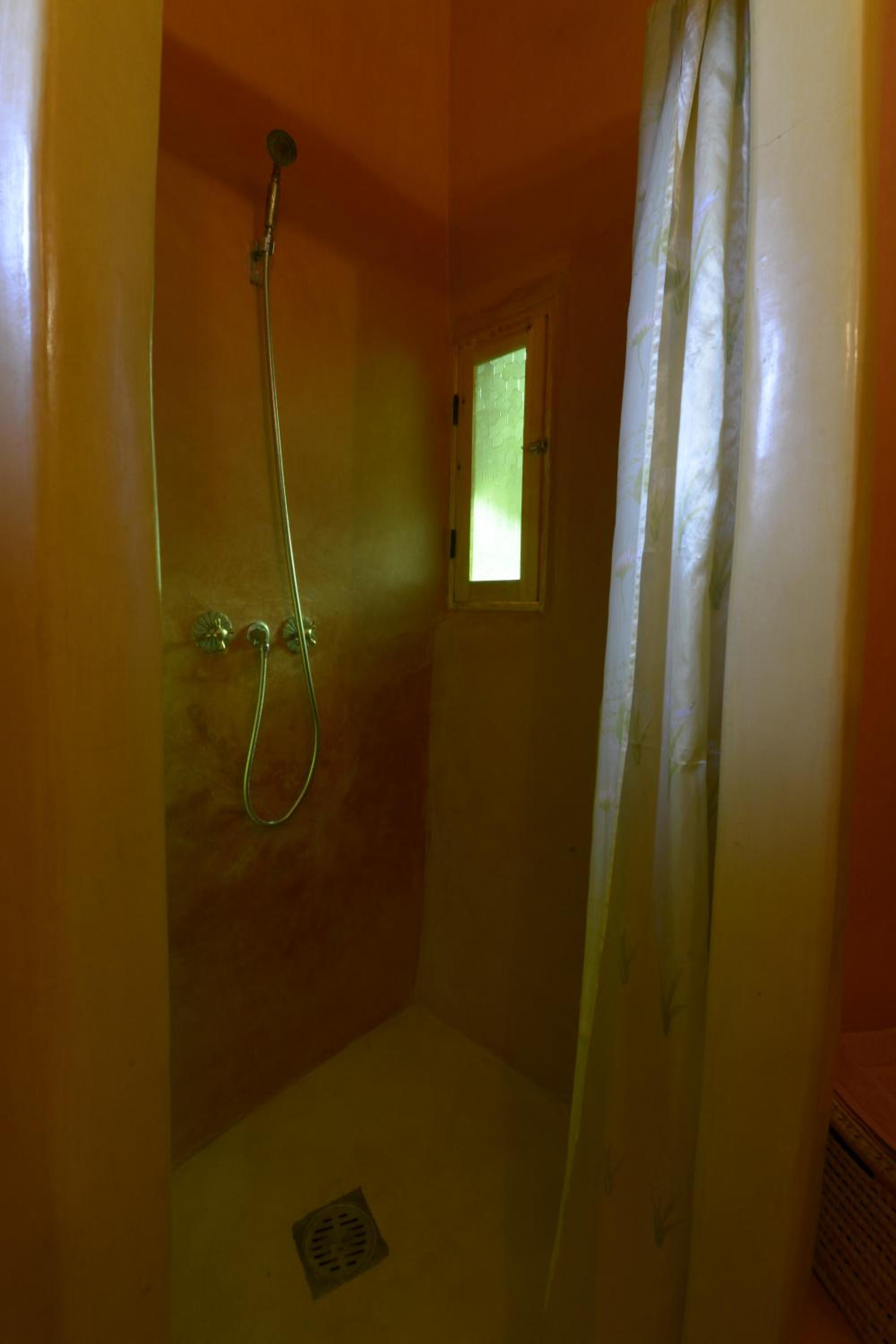 Superior Double or Twin Room with Pool View photo 2