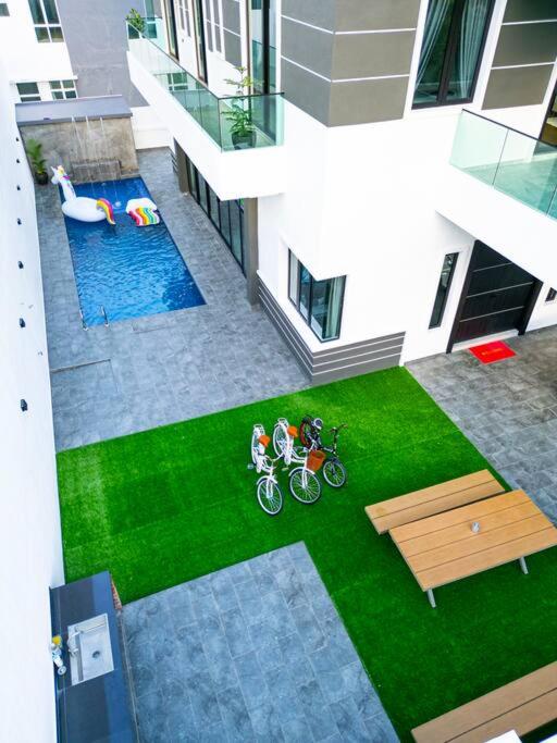 Villa photo 1