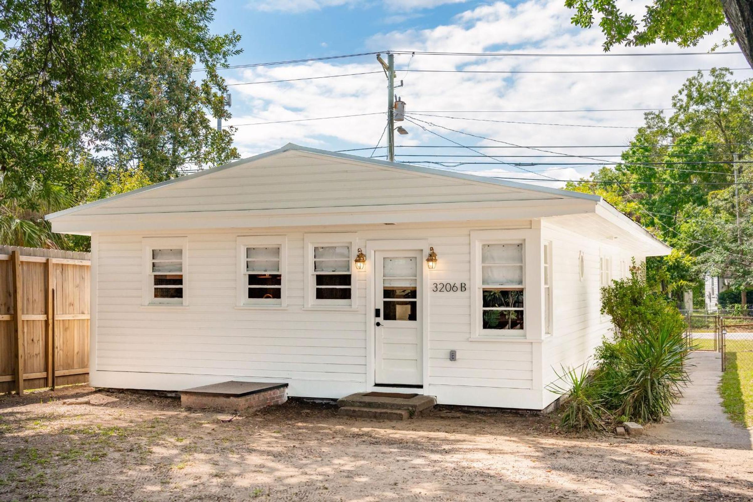 Two-Bedroom House - Photo 13