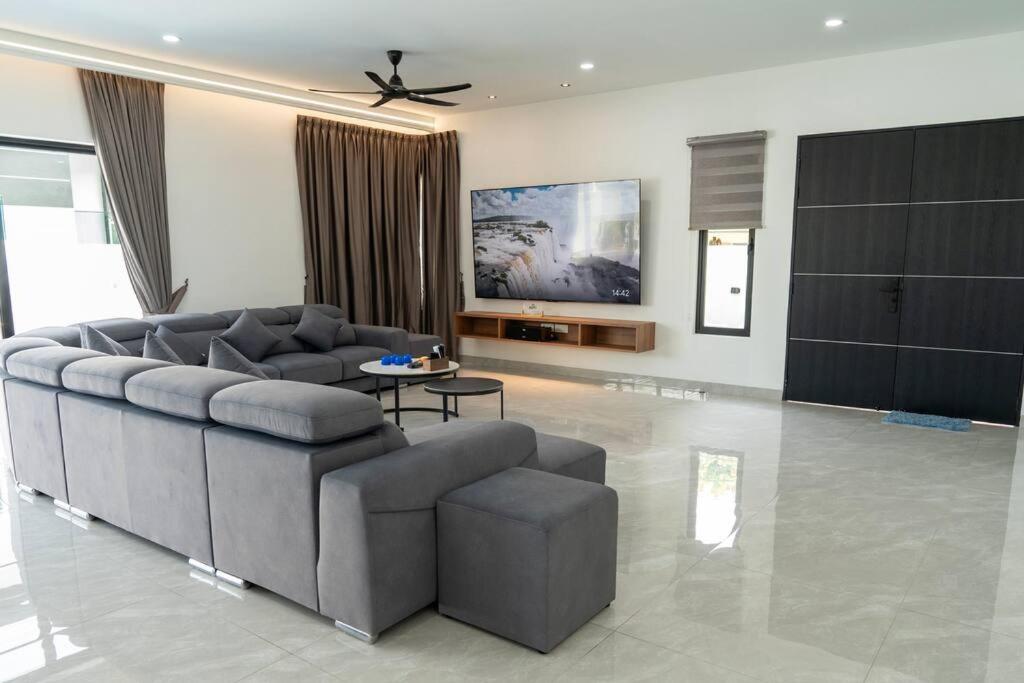 Villa photo 3