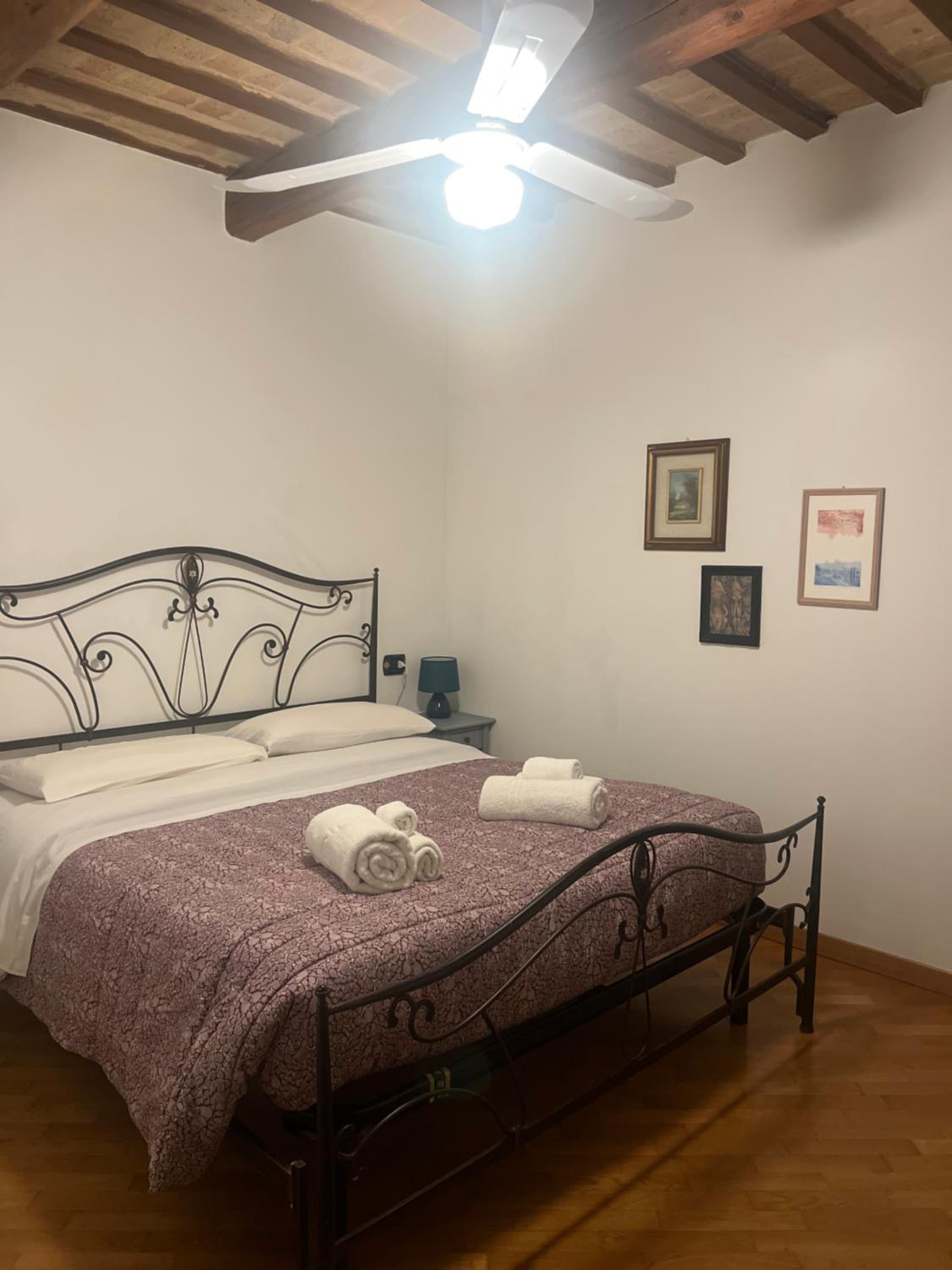 Large Double Room photo 3