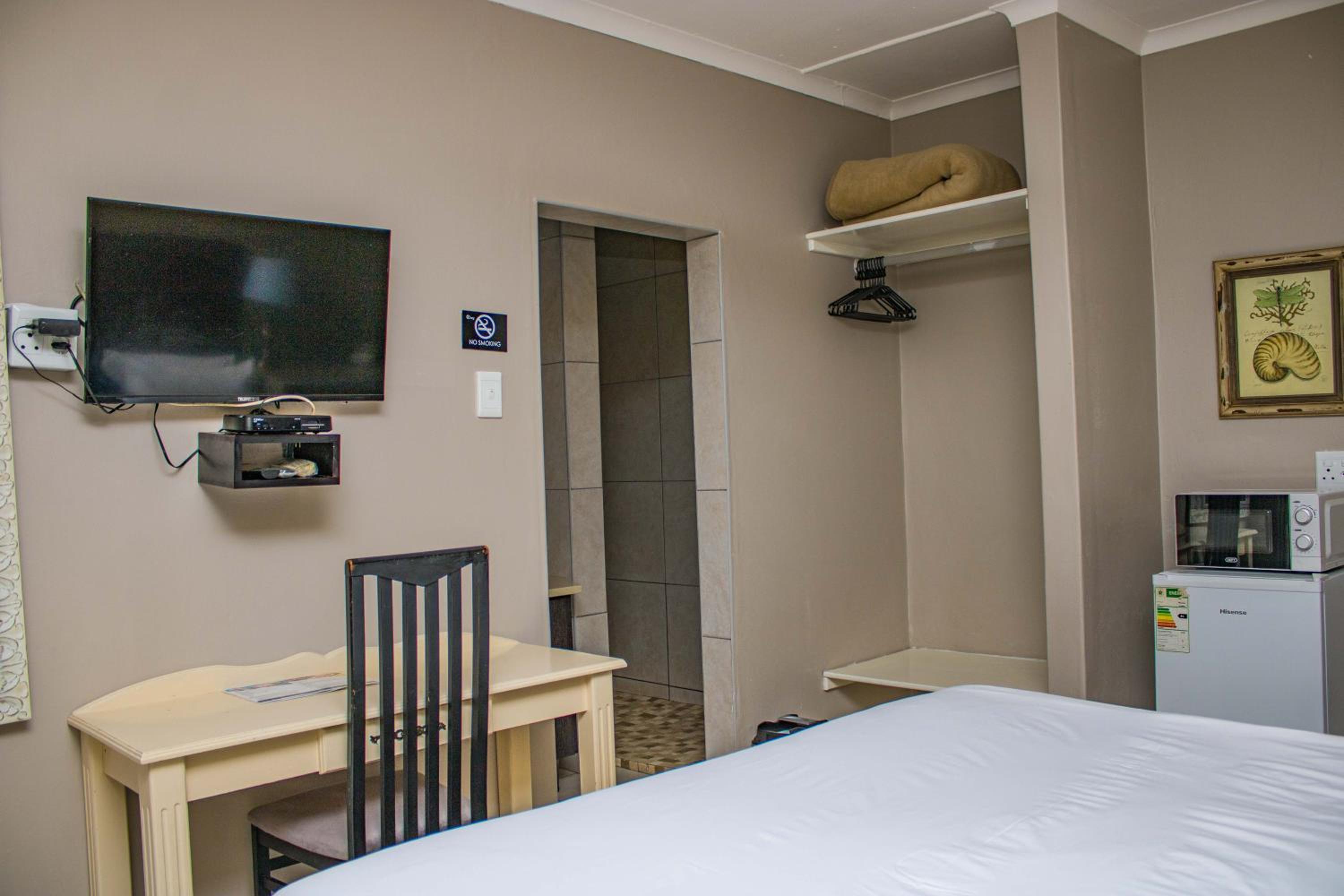 Deluxe Double or Twin Room - Photo 4
