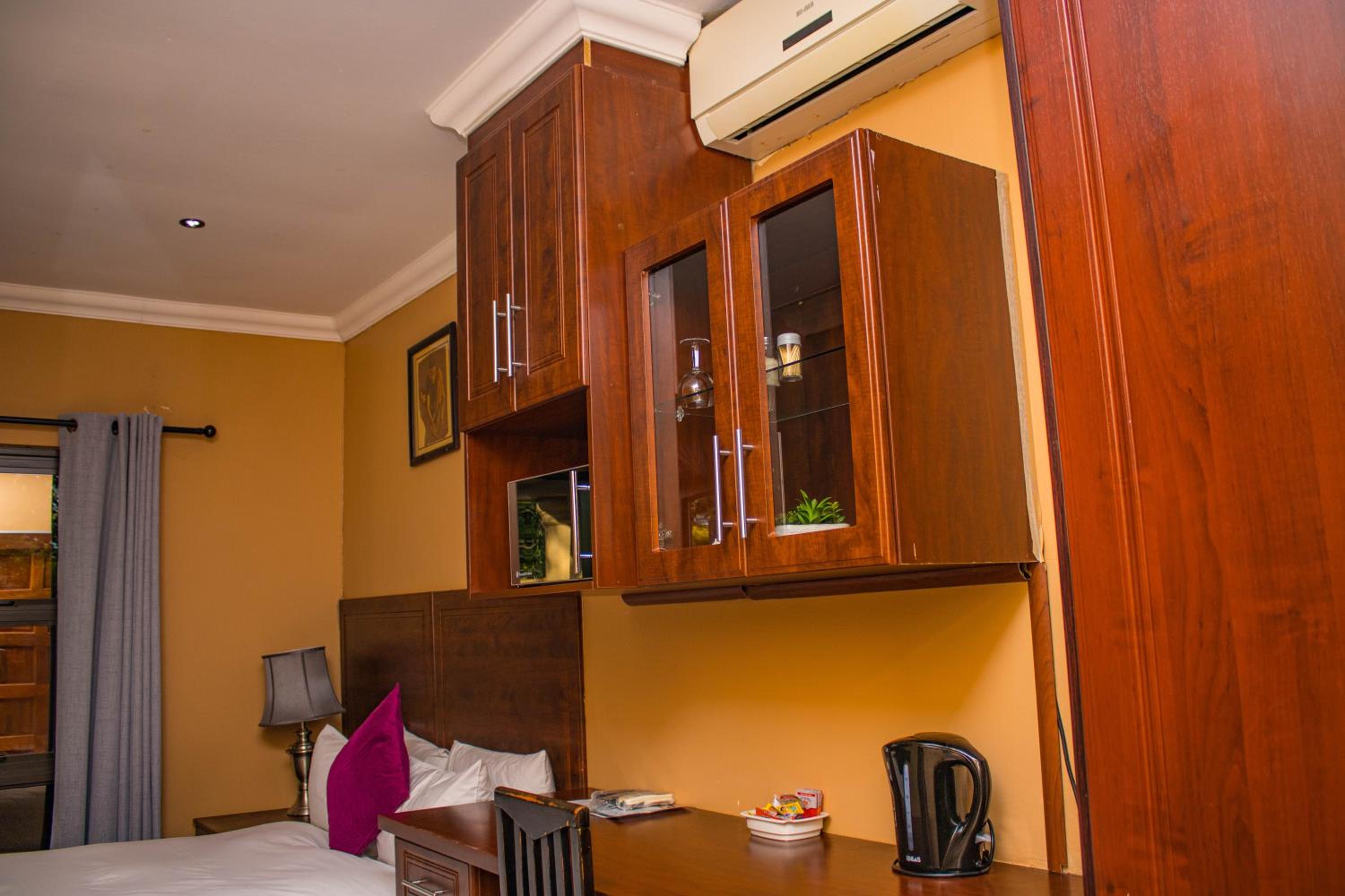 Deluxe Double or Twin Room - Photo 26