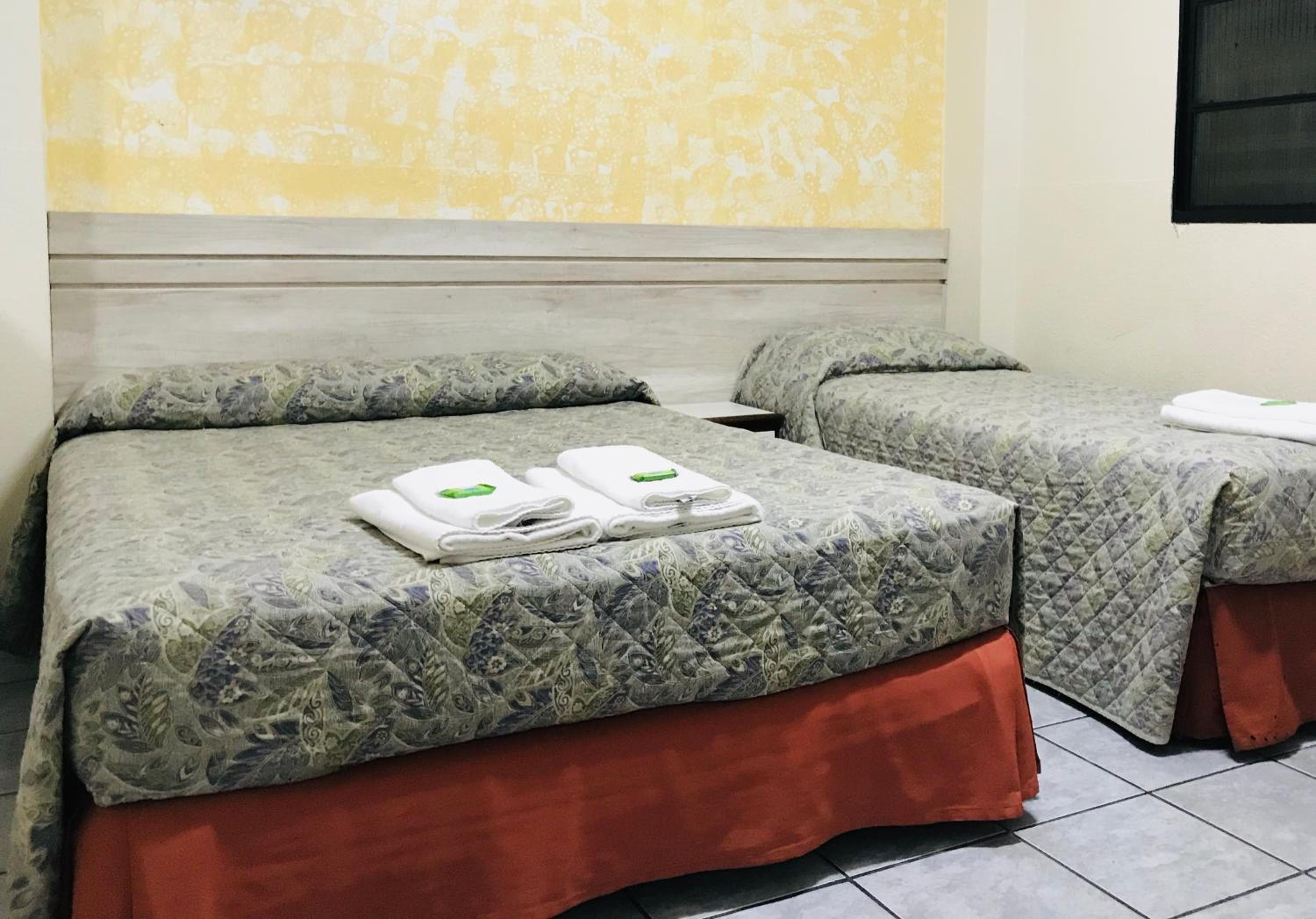 Economy Triple Room