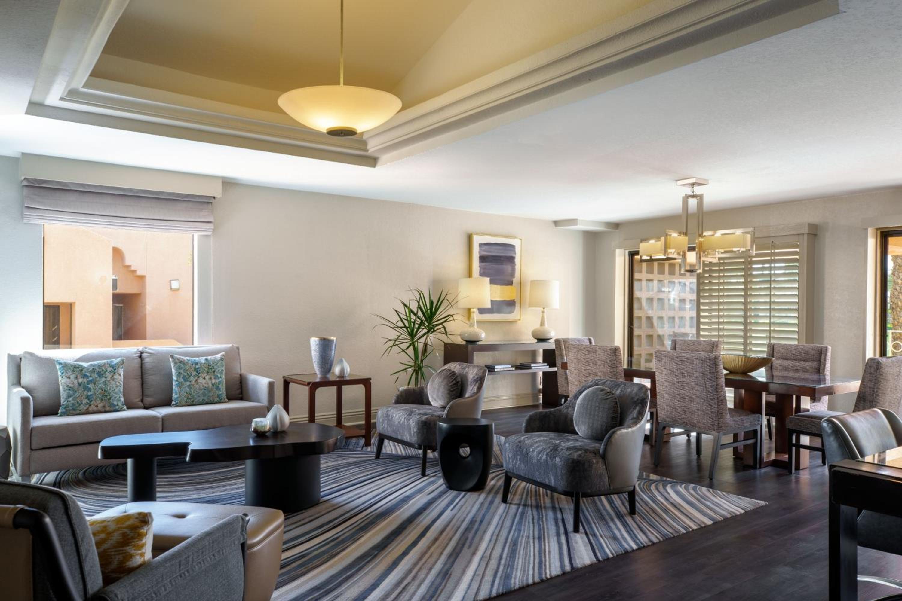 1 Bedroom Presidential Suite, 1 King, Golf view, Balcony photo 1