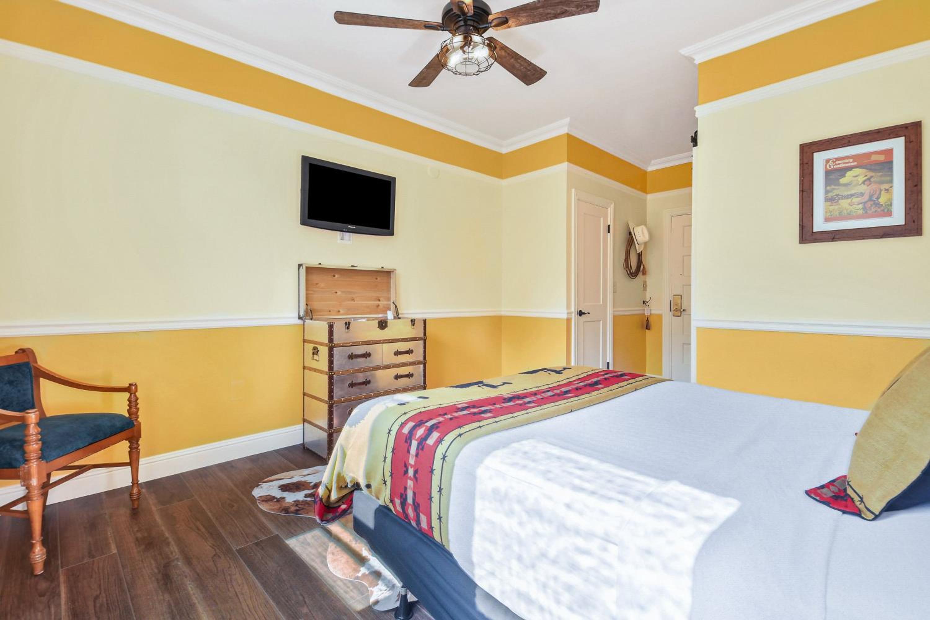 Triple Room