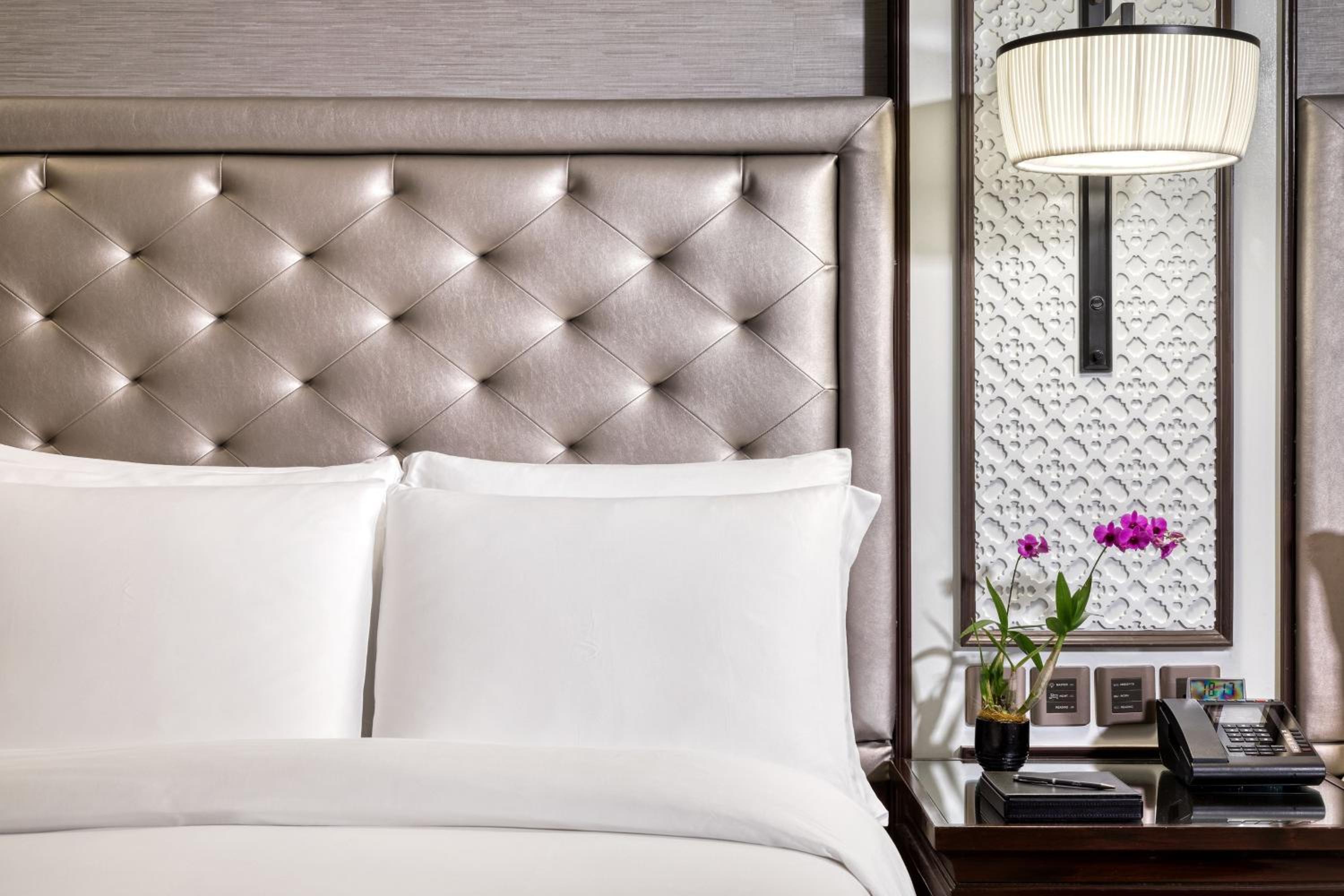 Athenee, Guest room, 2 Double, City view thumbnail 6