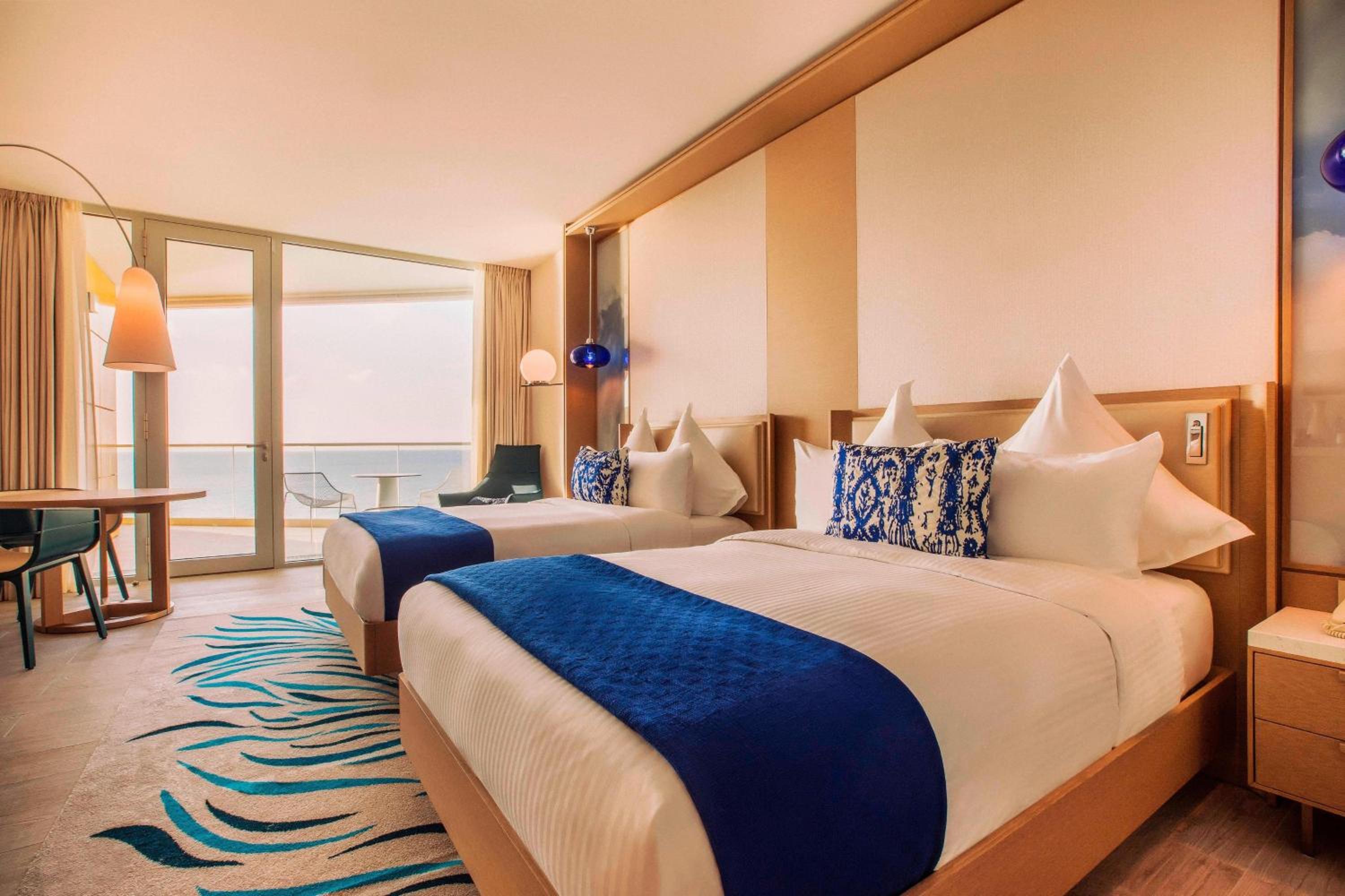Standard Twin Room with Balcony photo 3