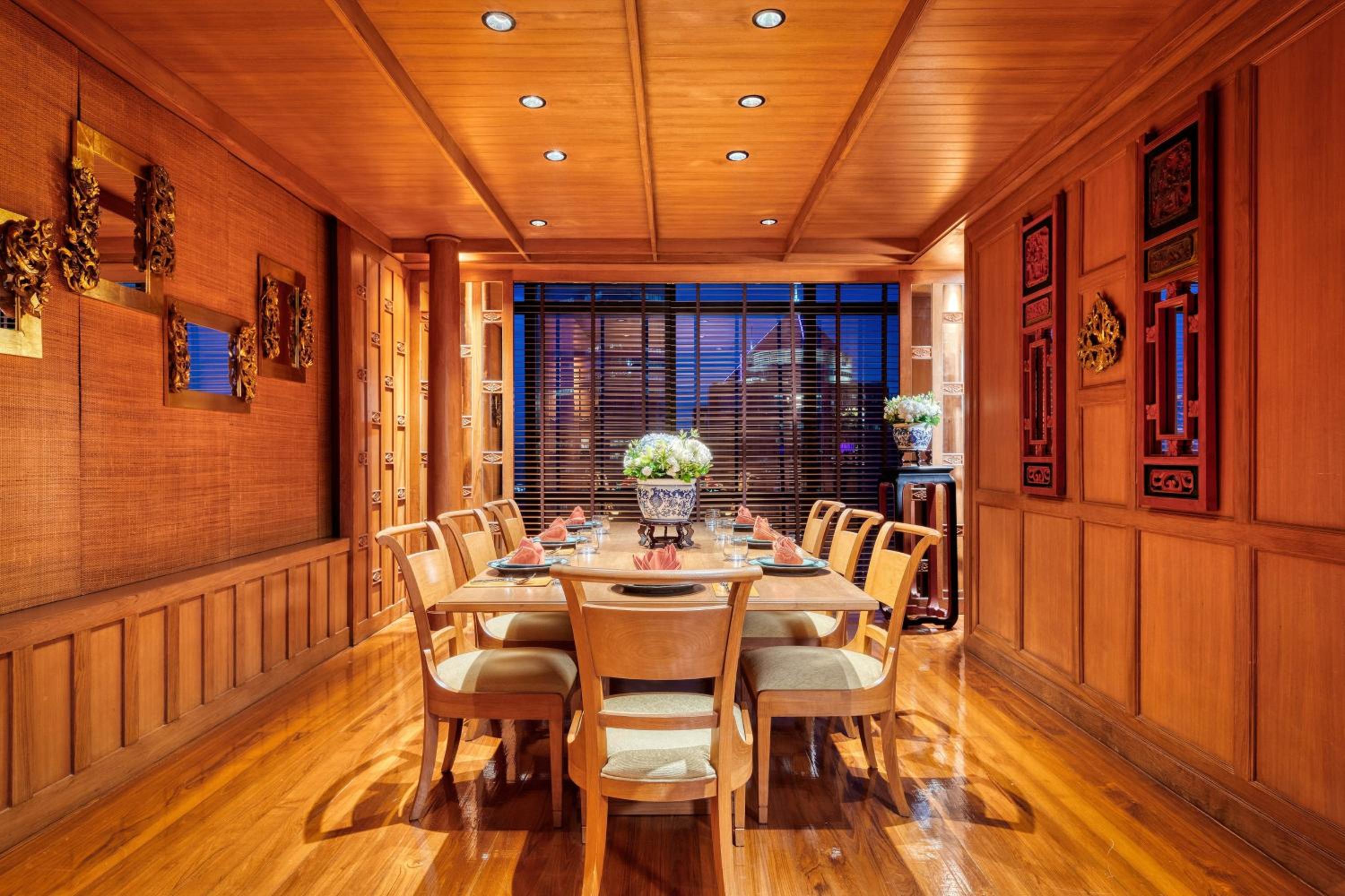 Ruen Thai, Club lounge access, 2 Bedroom Suite, City view