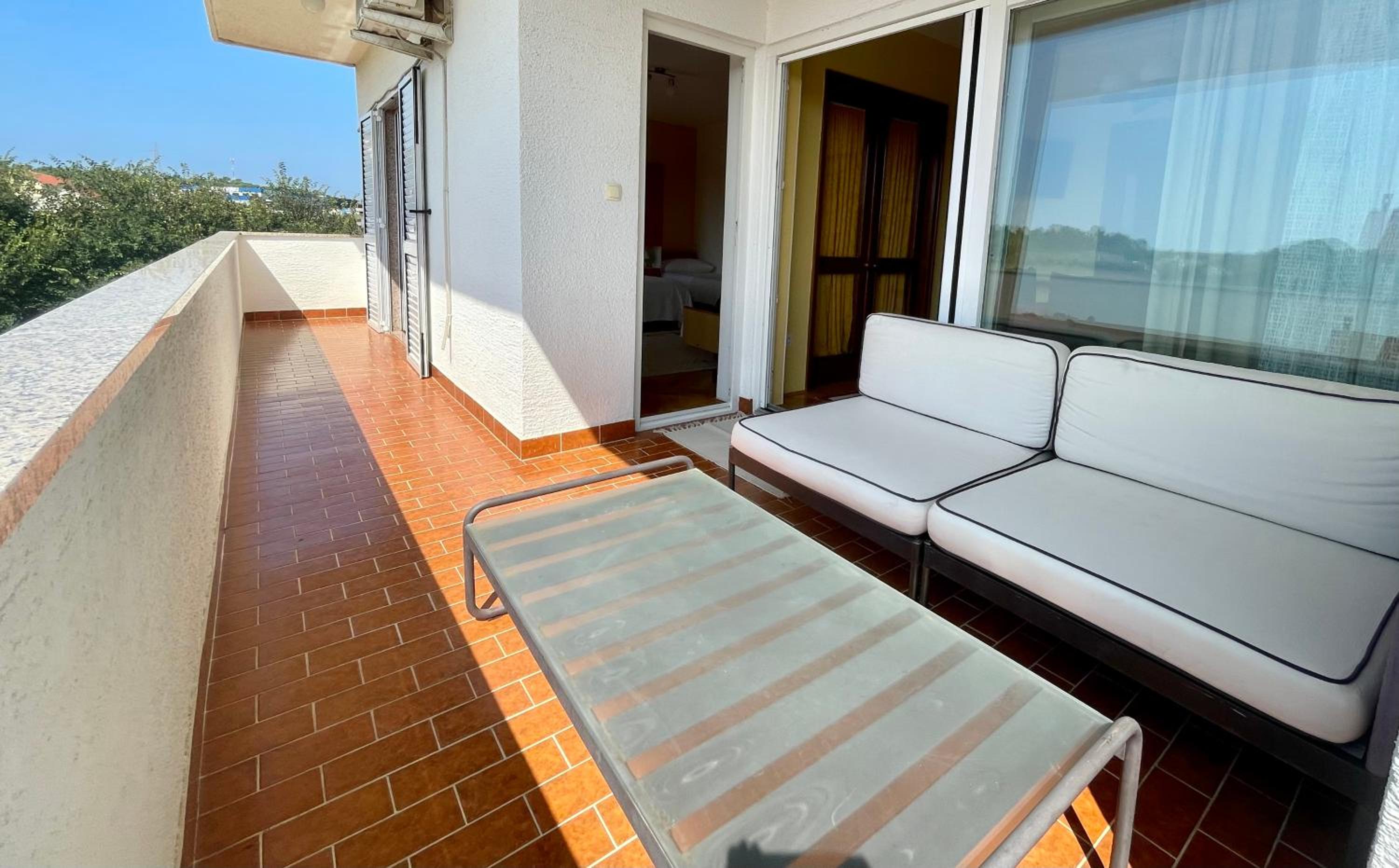 Two-Bedroom Apartment with Terrace photo 3