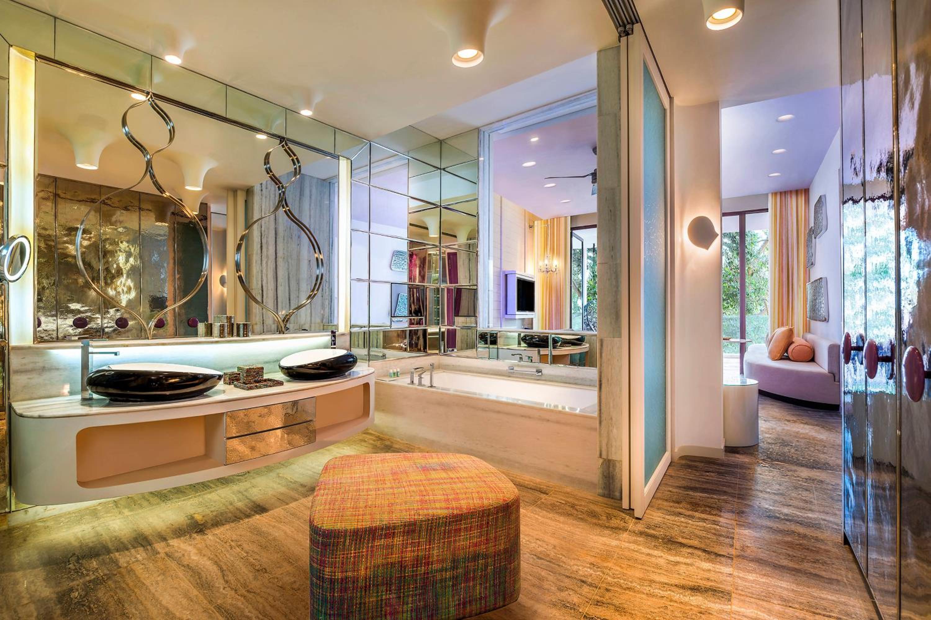 Spectacular Room Spectacular Room