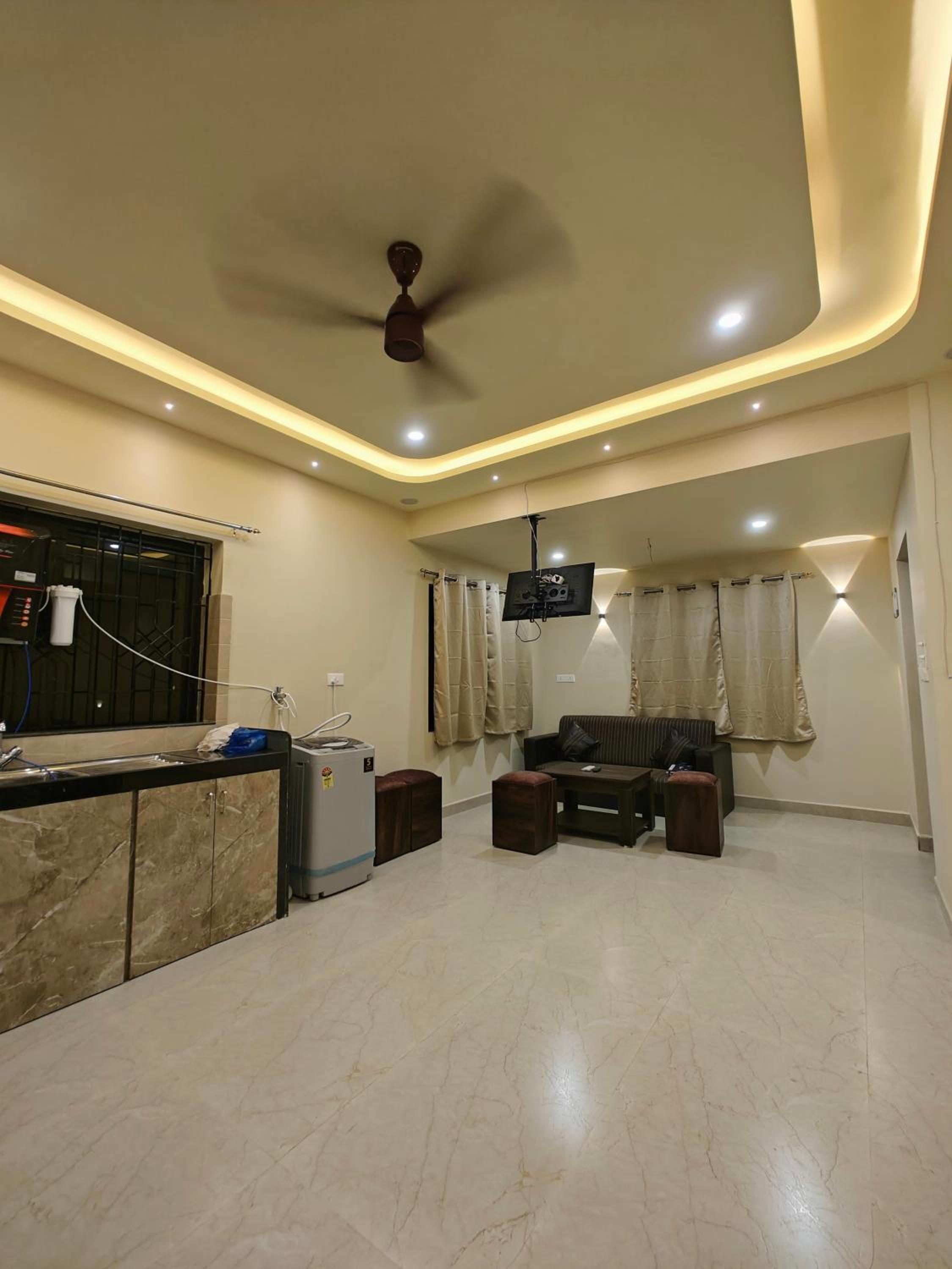 One-Bedroom House photo 1
