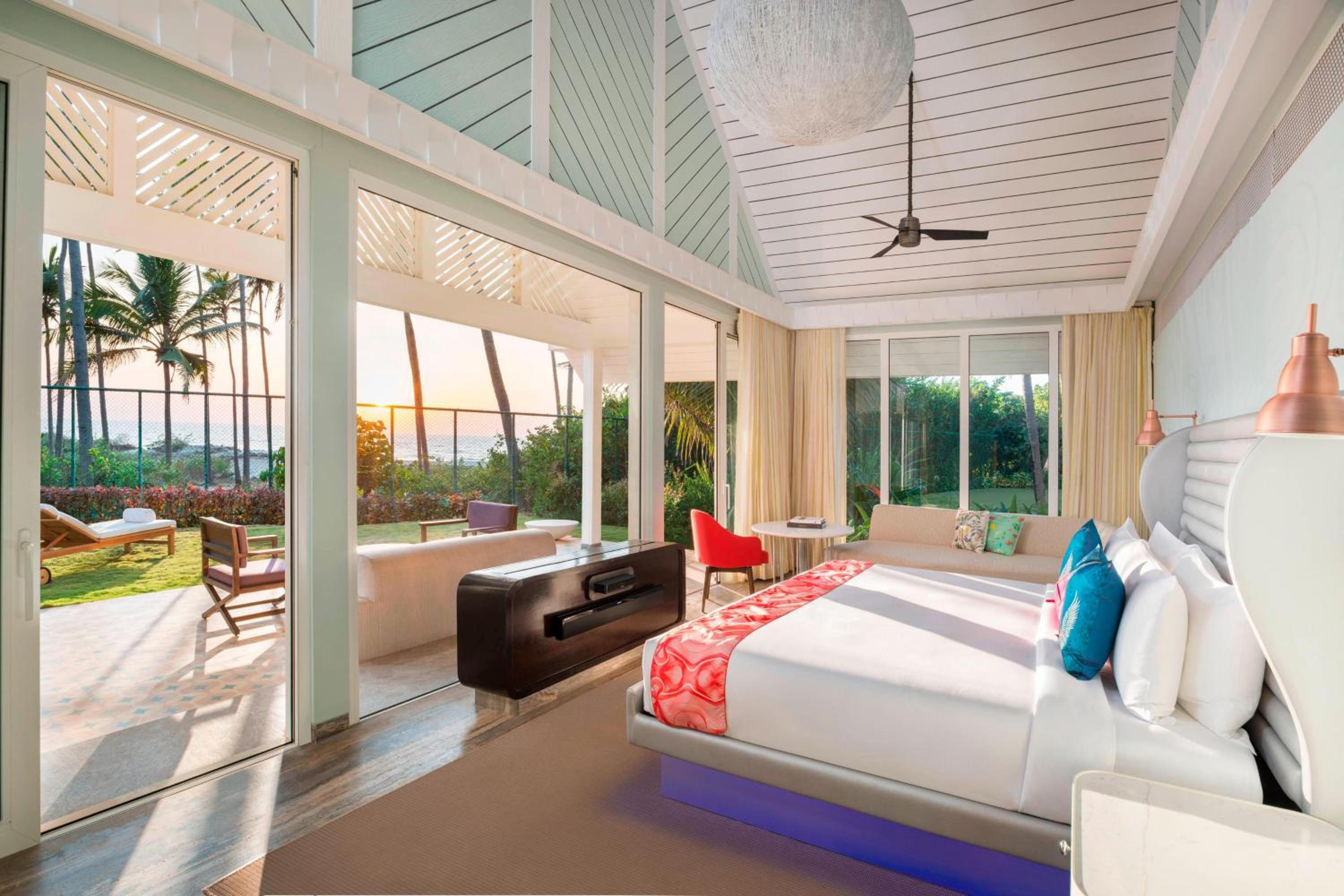 Two-bedroom, Seafront View, Oasis 2 photo 3