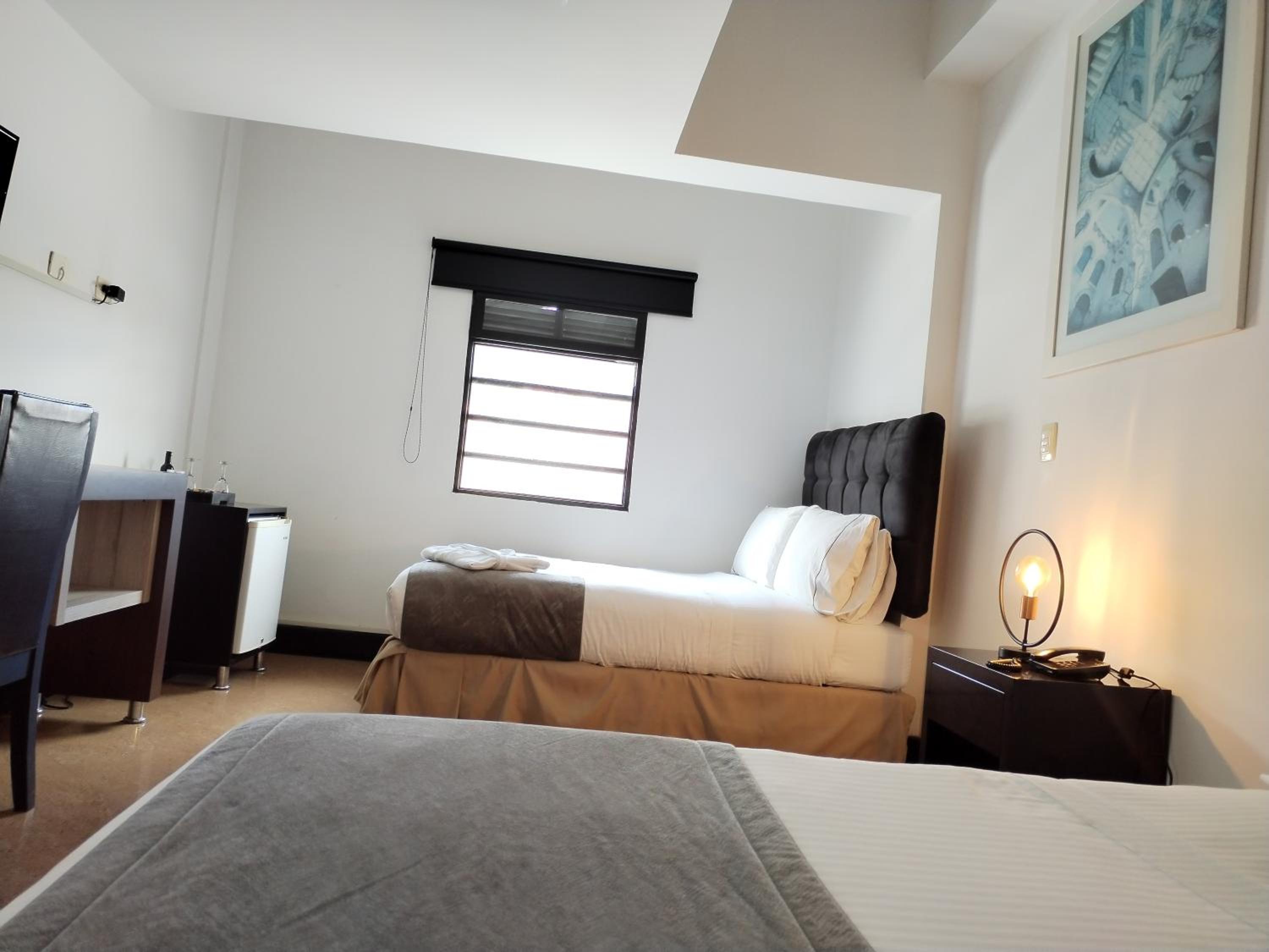 Deluxe Double Room with Two Double Beds photo 3