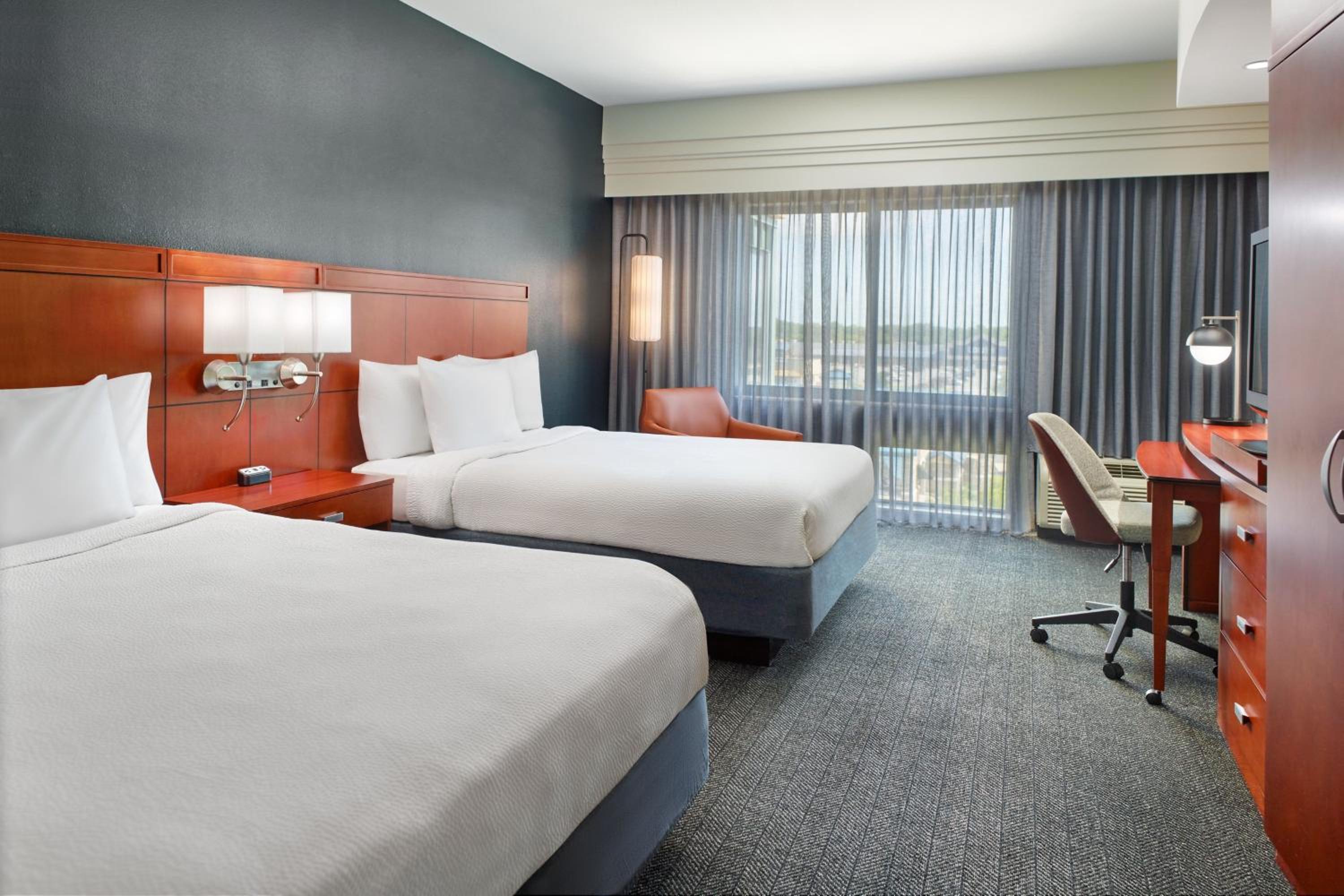 Queen Room with Two Queen Beds - Hearing Accessible - Photo 1