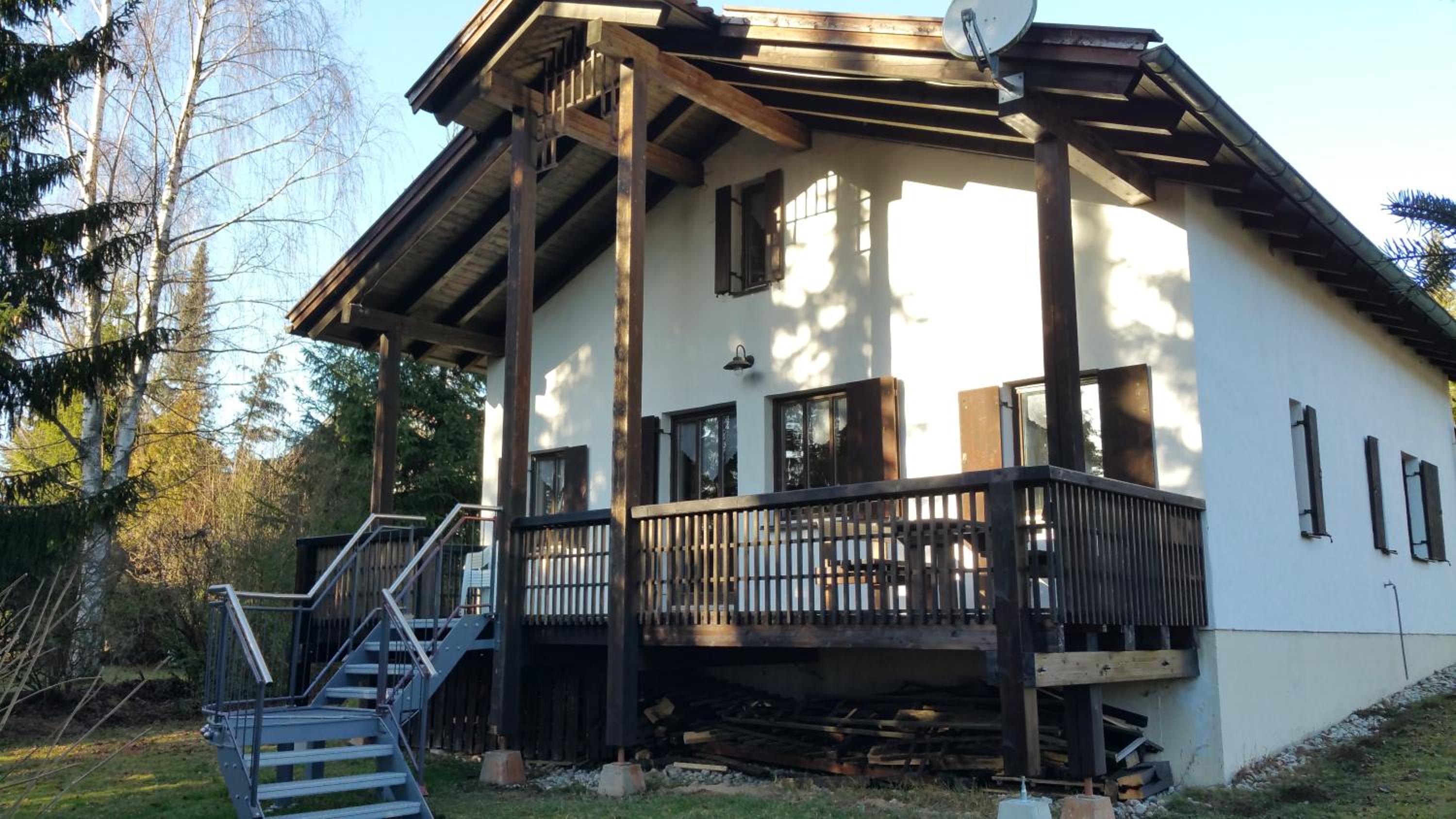 Five-Bedroom House photo 3