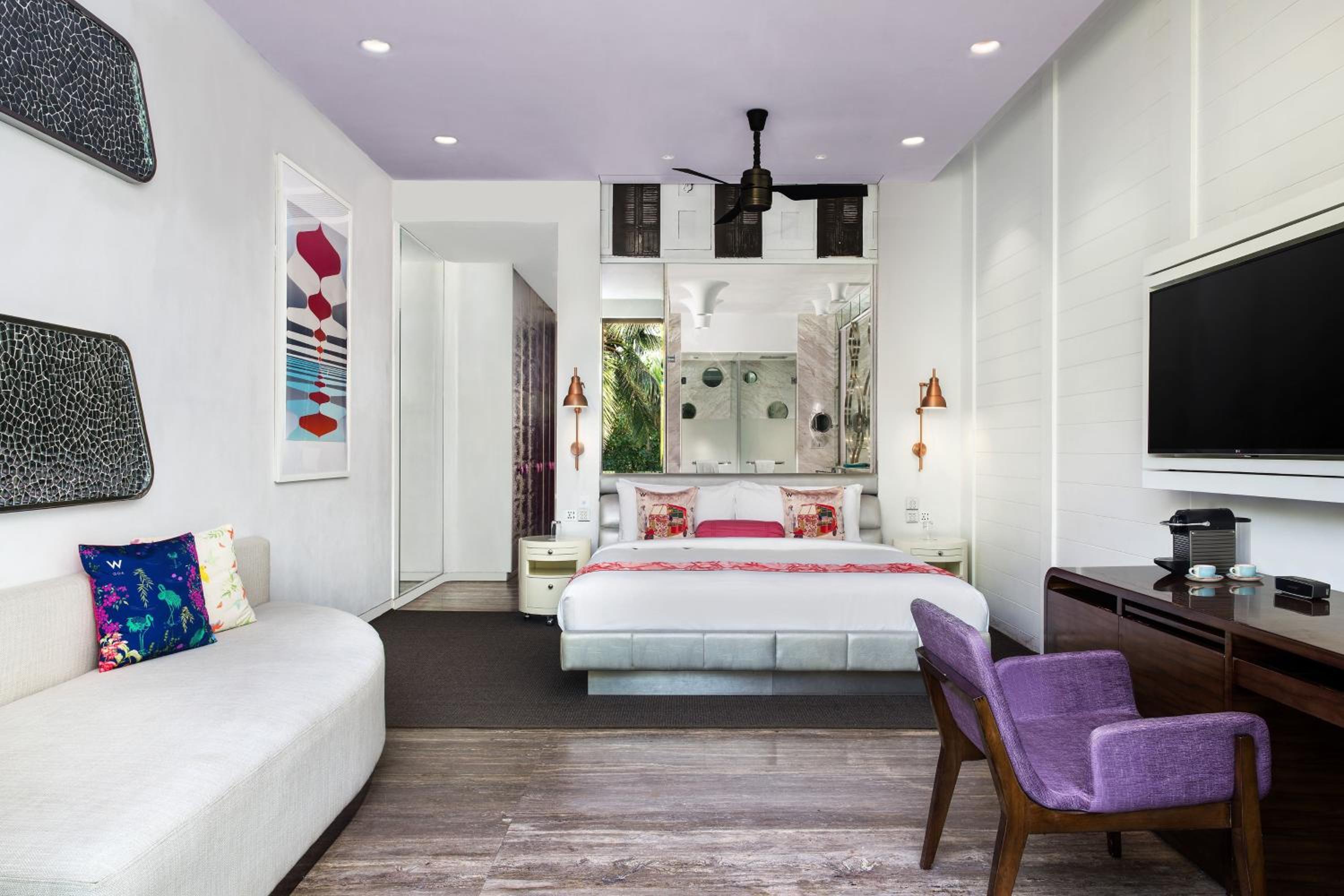 King Bed, Grand Superior Guest Room, Balcony photo 2