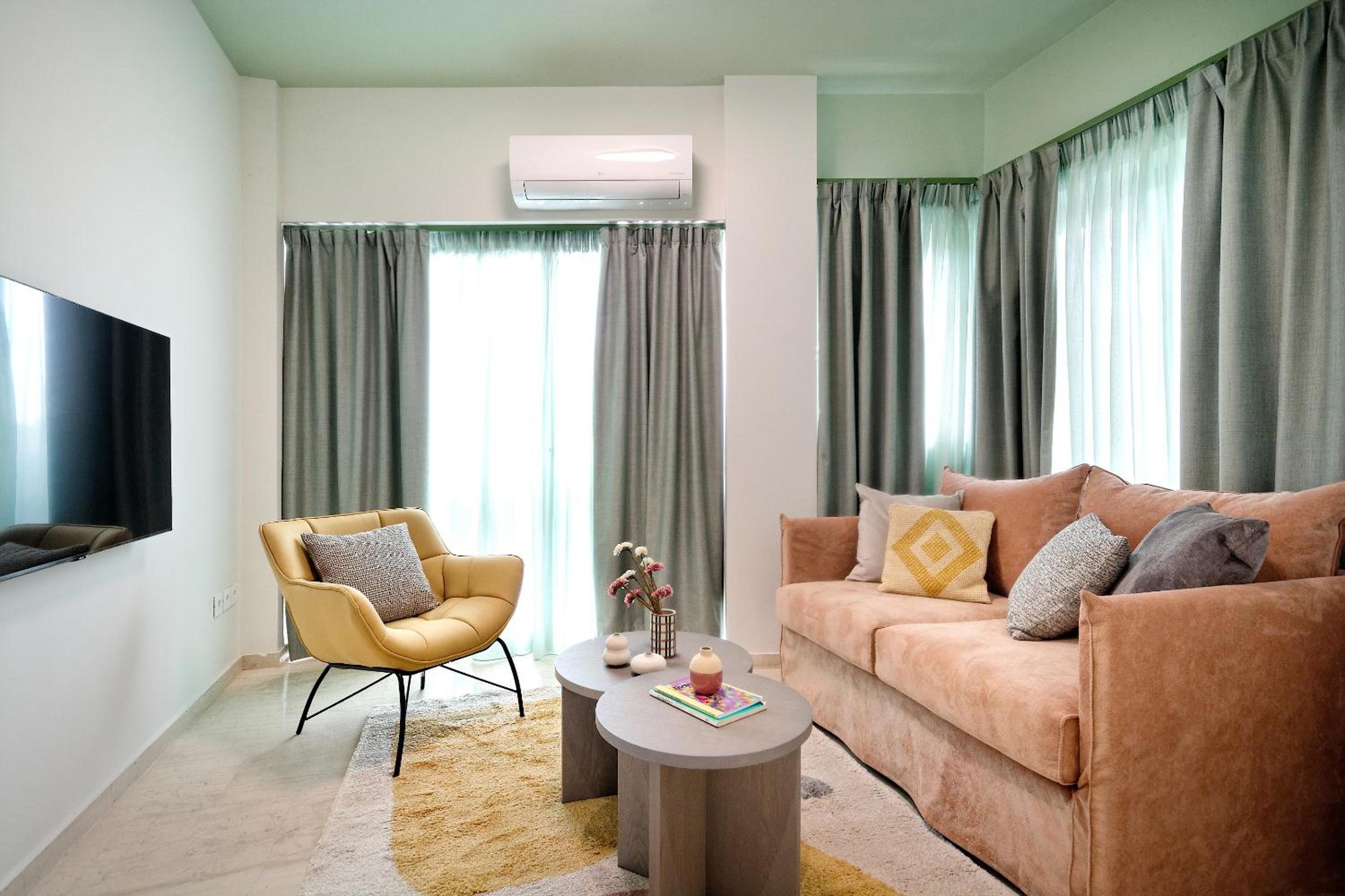 One-Bedroom Apartment with Balcony photo 1