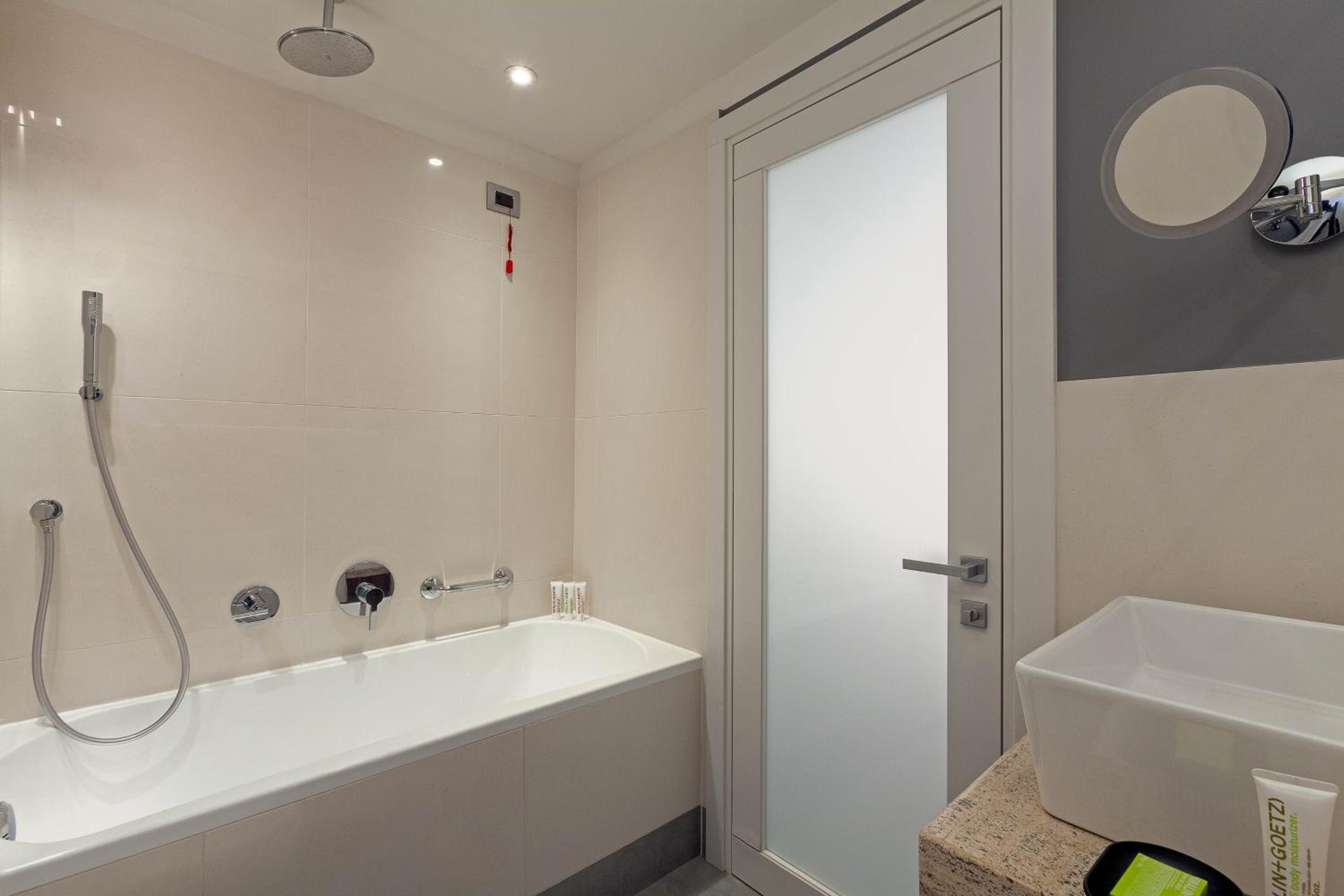 Superior Twin Room, Smaller Guest room, 2 Twin/Single Bed(s)