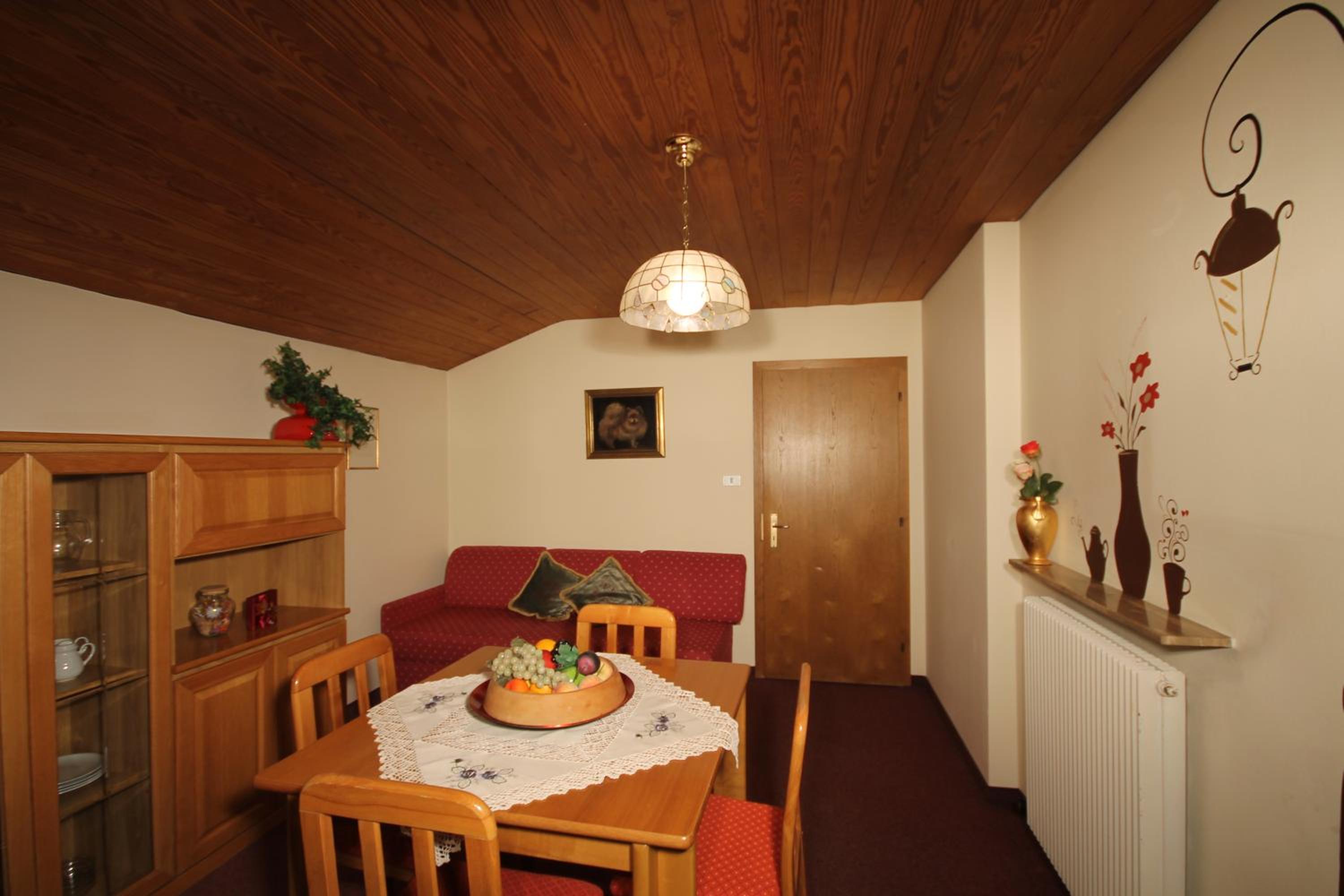 One-Bedroom Apartment with Sofa Bed photo 2