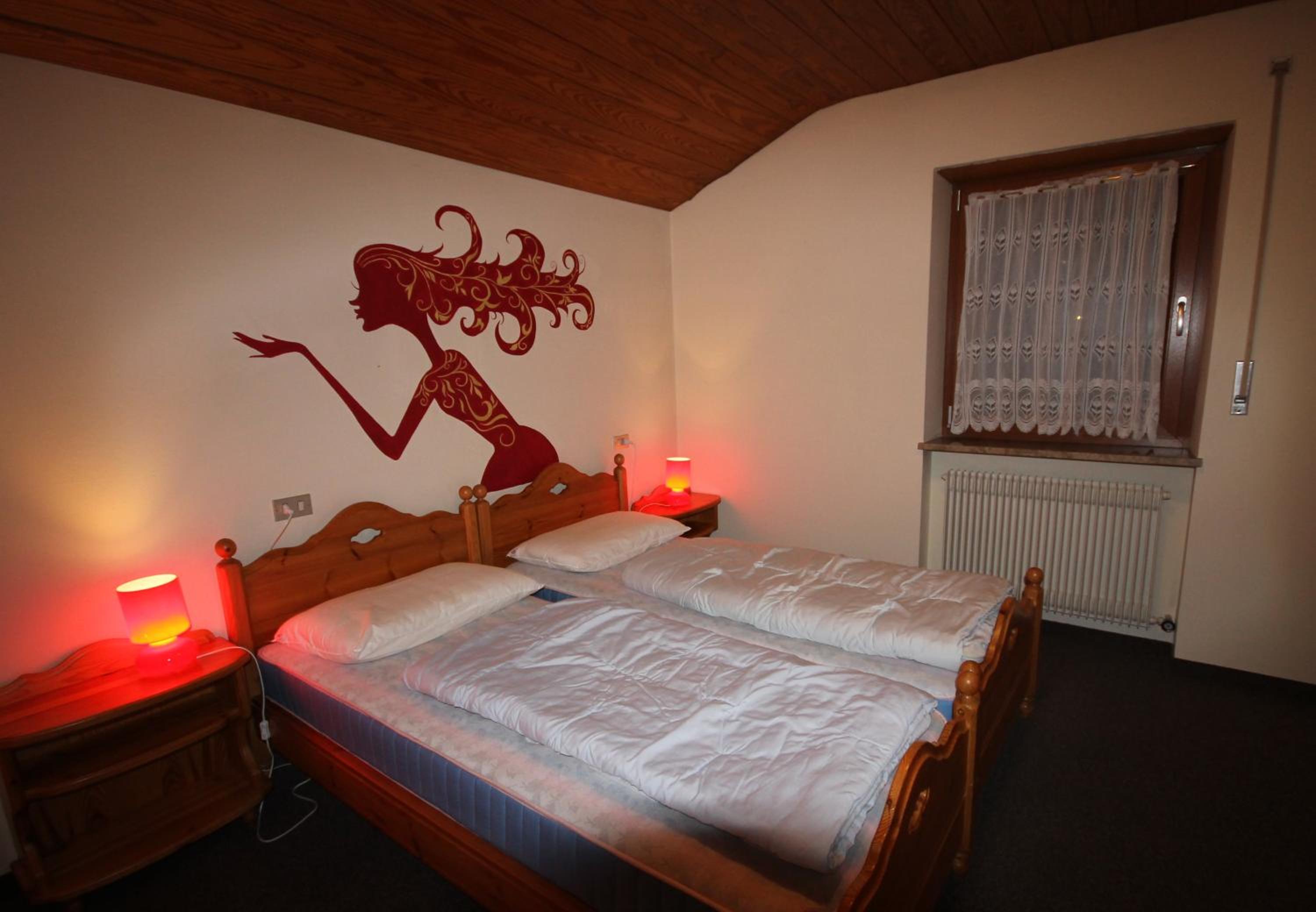 One-Bedroom Apartment with Sofa Bed photo 1