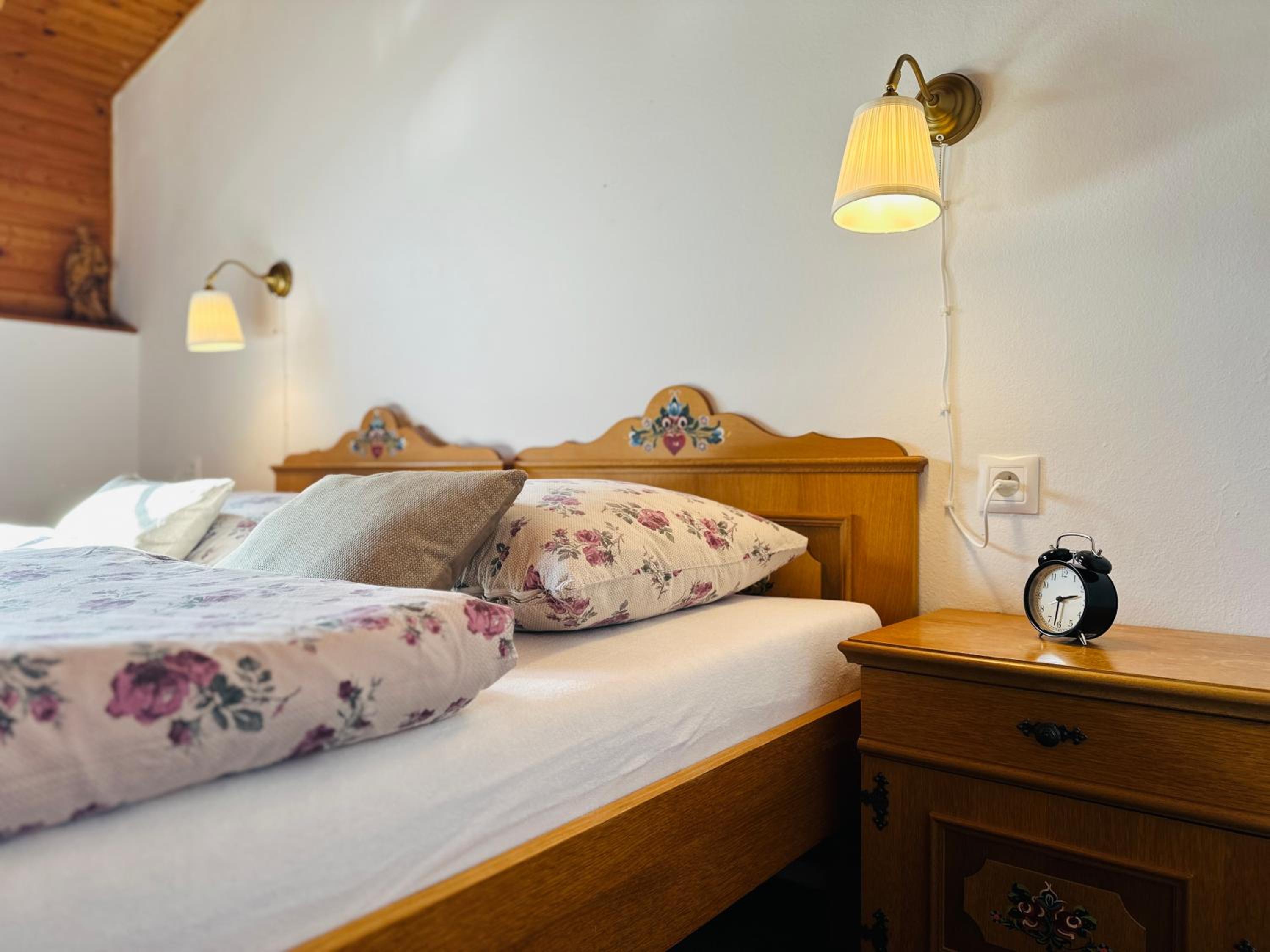 Double Room with Private Bathroom - Photo 21