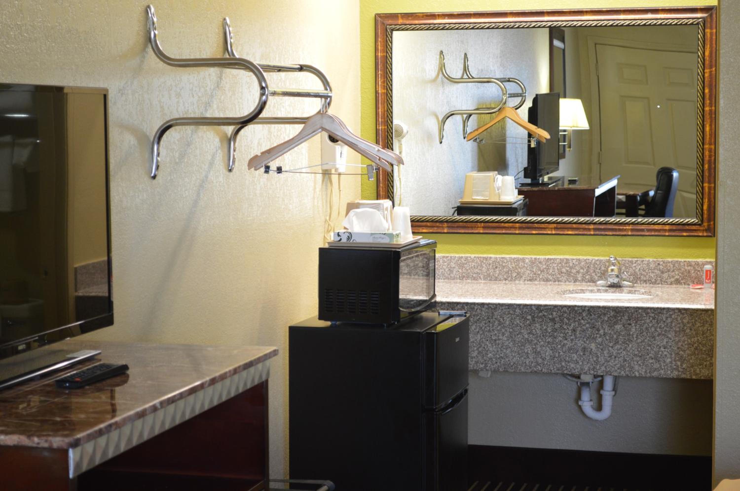 Double Room with Two Double Beds - Smoking