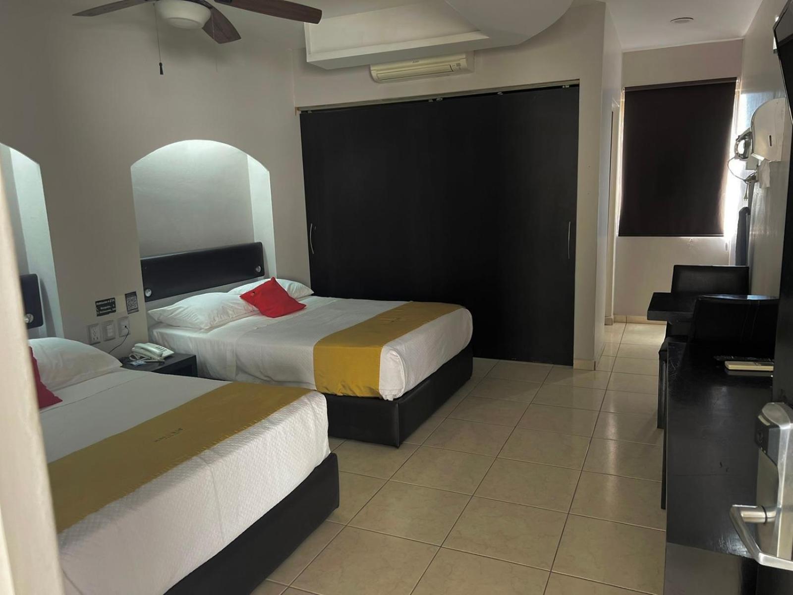 Standard Twin Room