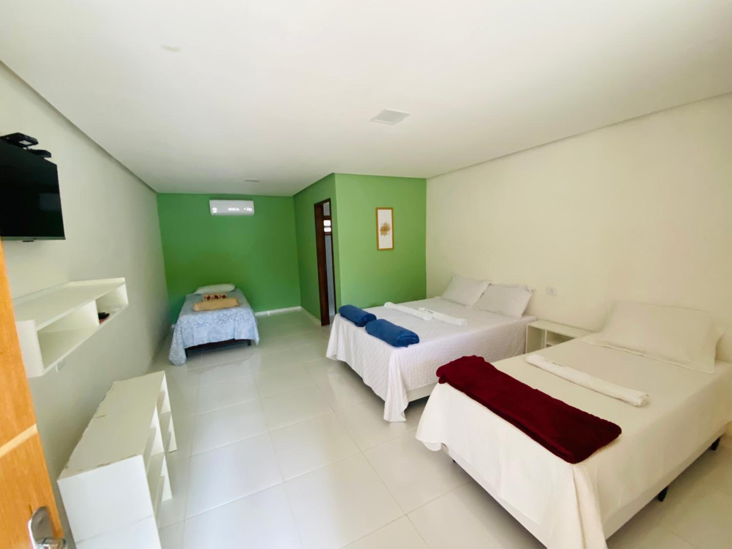 Basic Triple Room photo 2