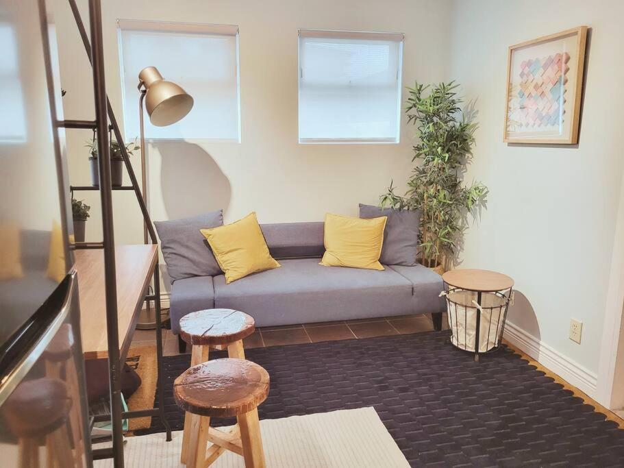 One-Bedroom Apartment photo 3