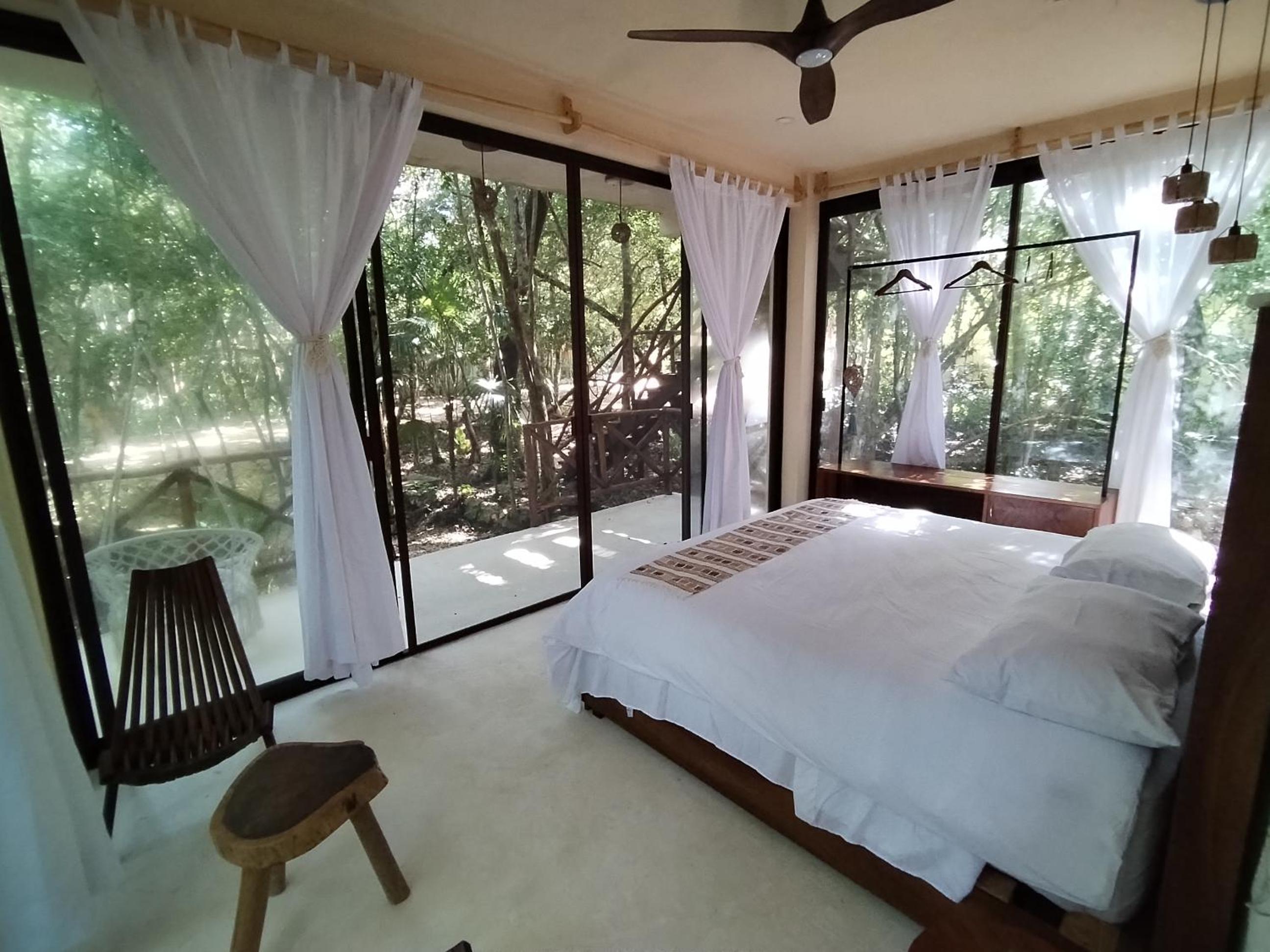 Deluxe Double Room with Bath photo 1