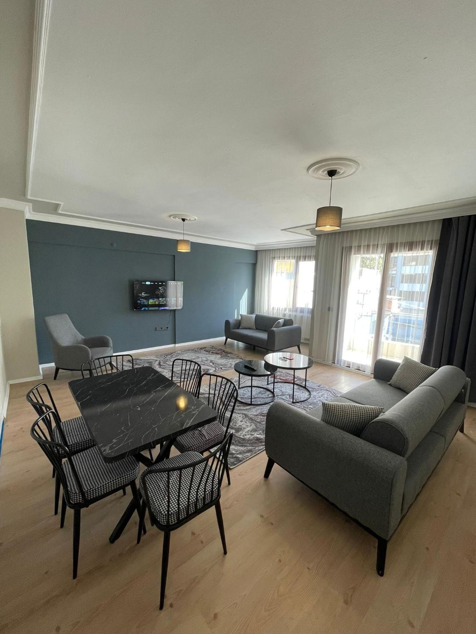Three-Bedroom Apartment photo 1