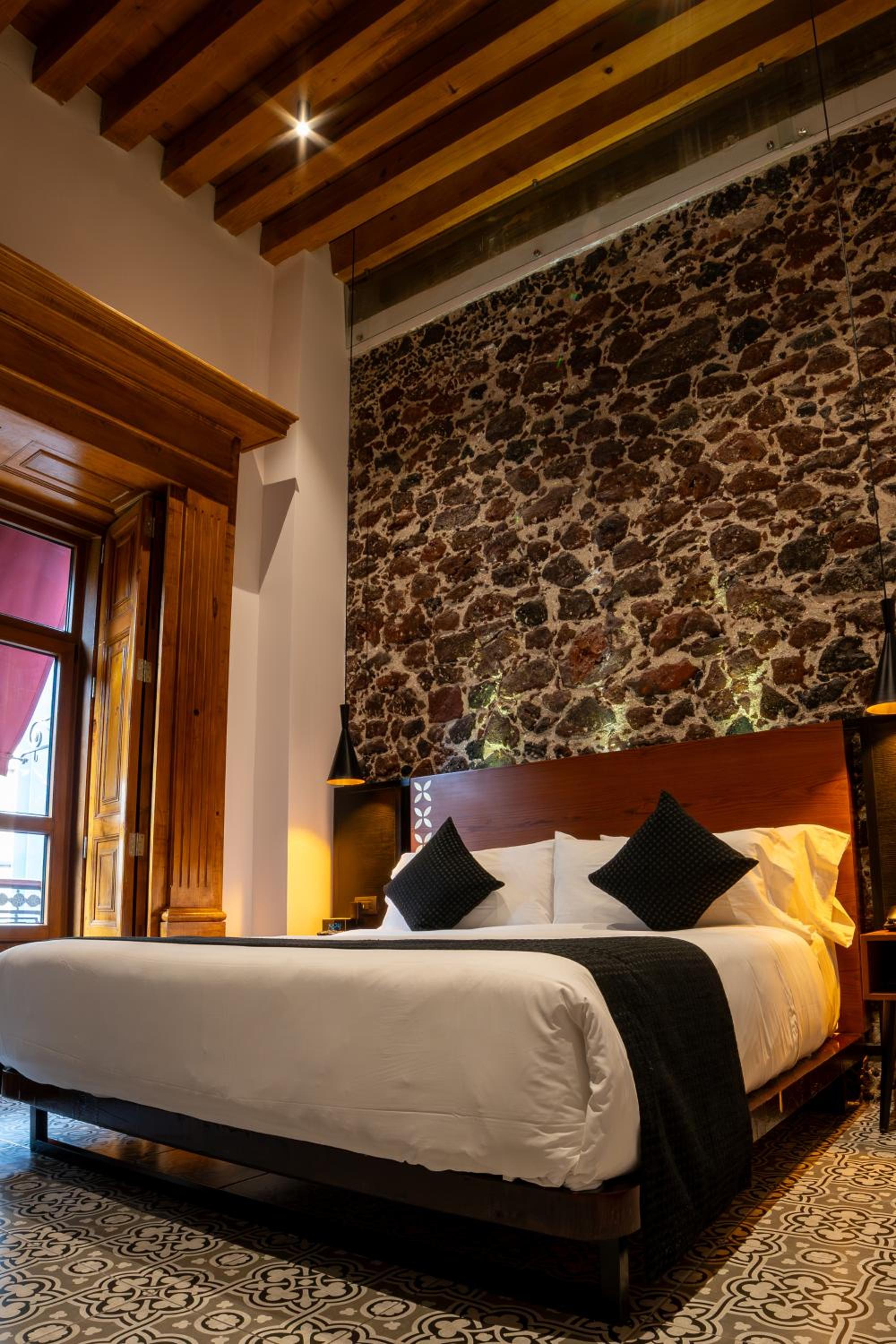 Superior Suite - Photo 2