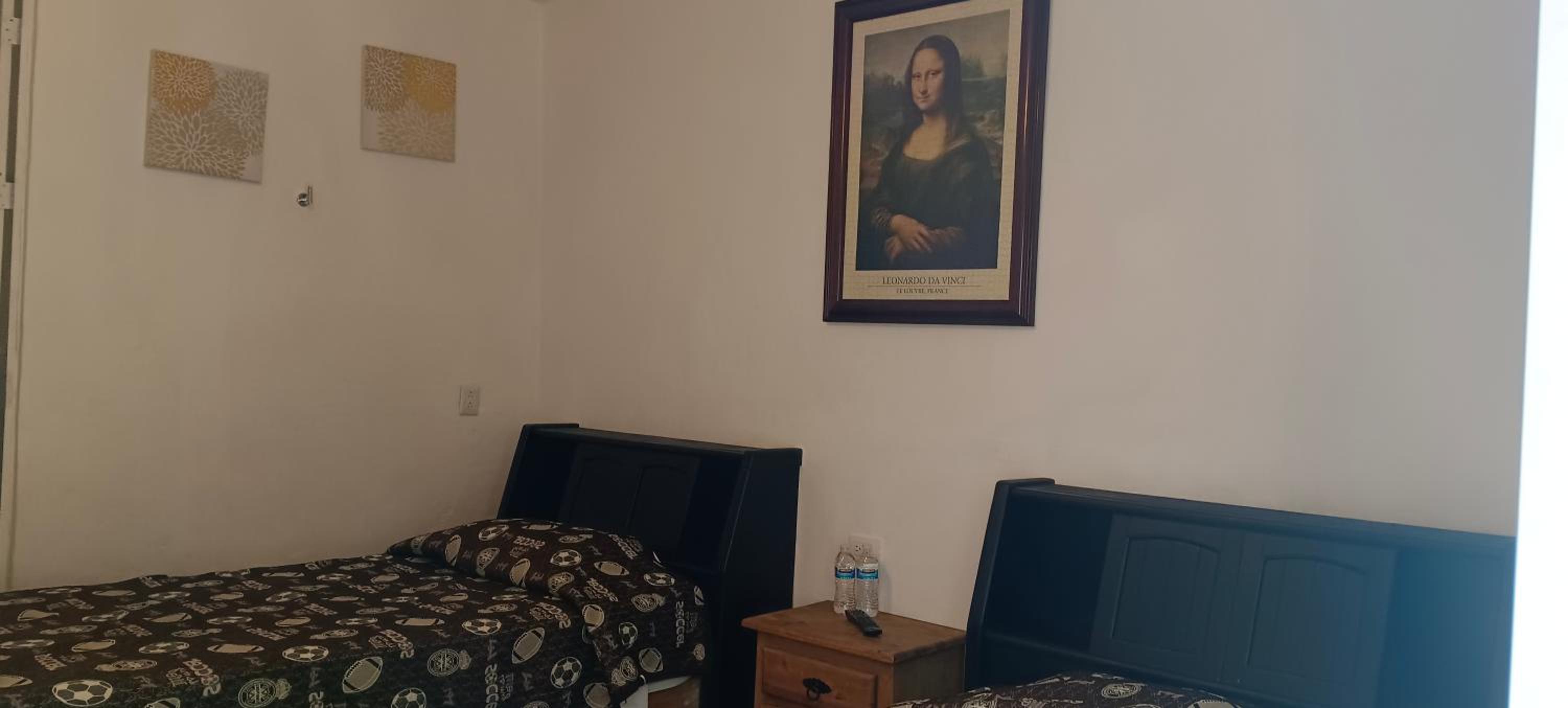 Twin Room - Photo 11
