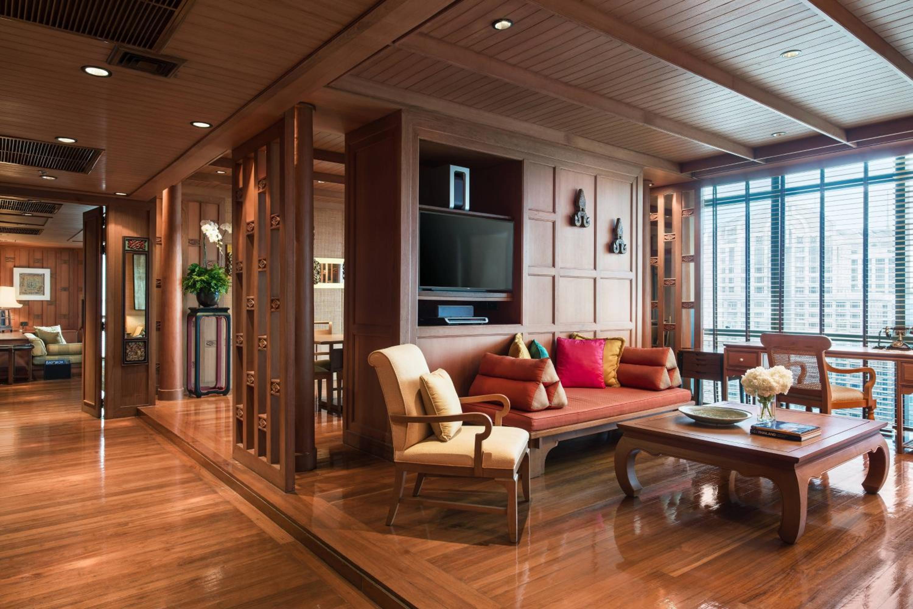 Ruen Thai, Club lounge access, 2 Bedroom Suite, City view