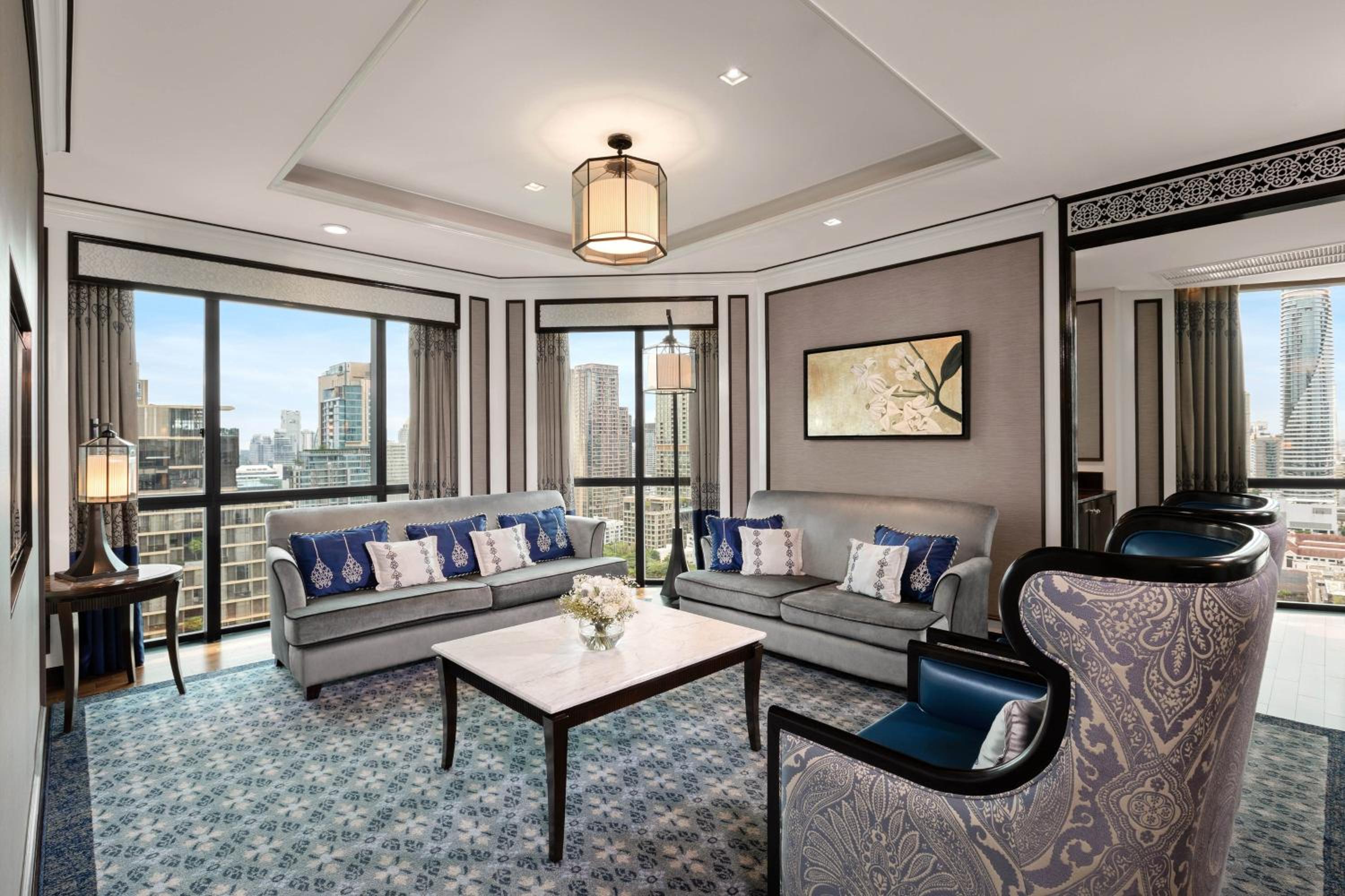 Royal Club Suite, Club lounge access, 1 King, City view