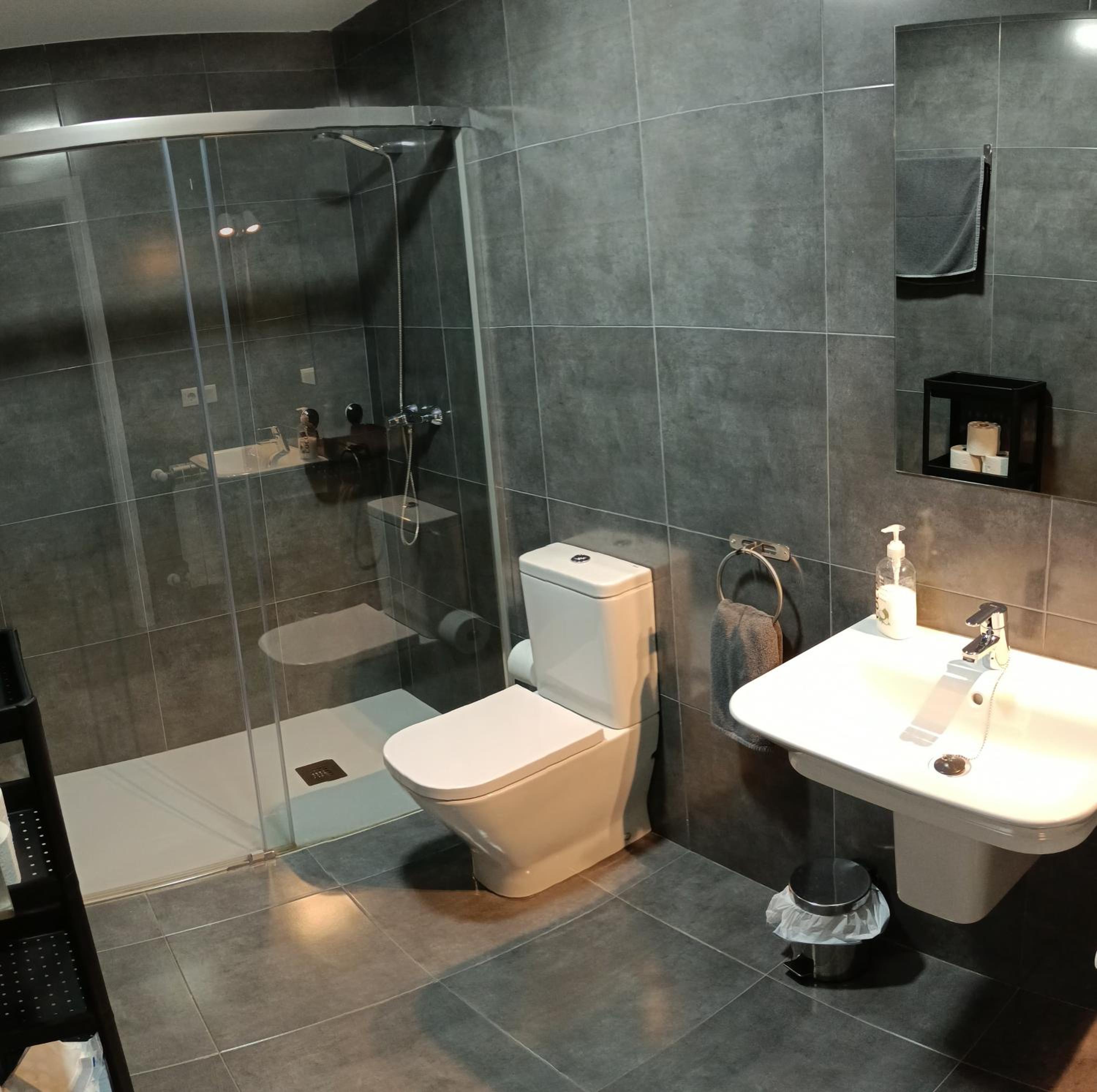 Three-Bedroom Deluxe Apartment photo 3
