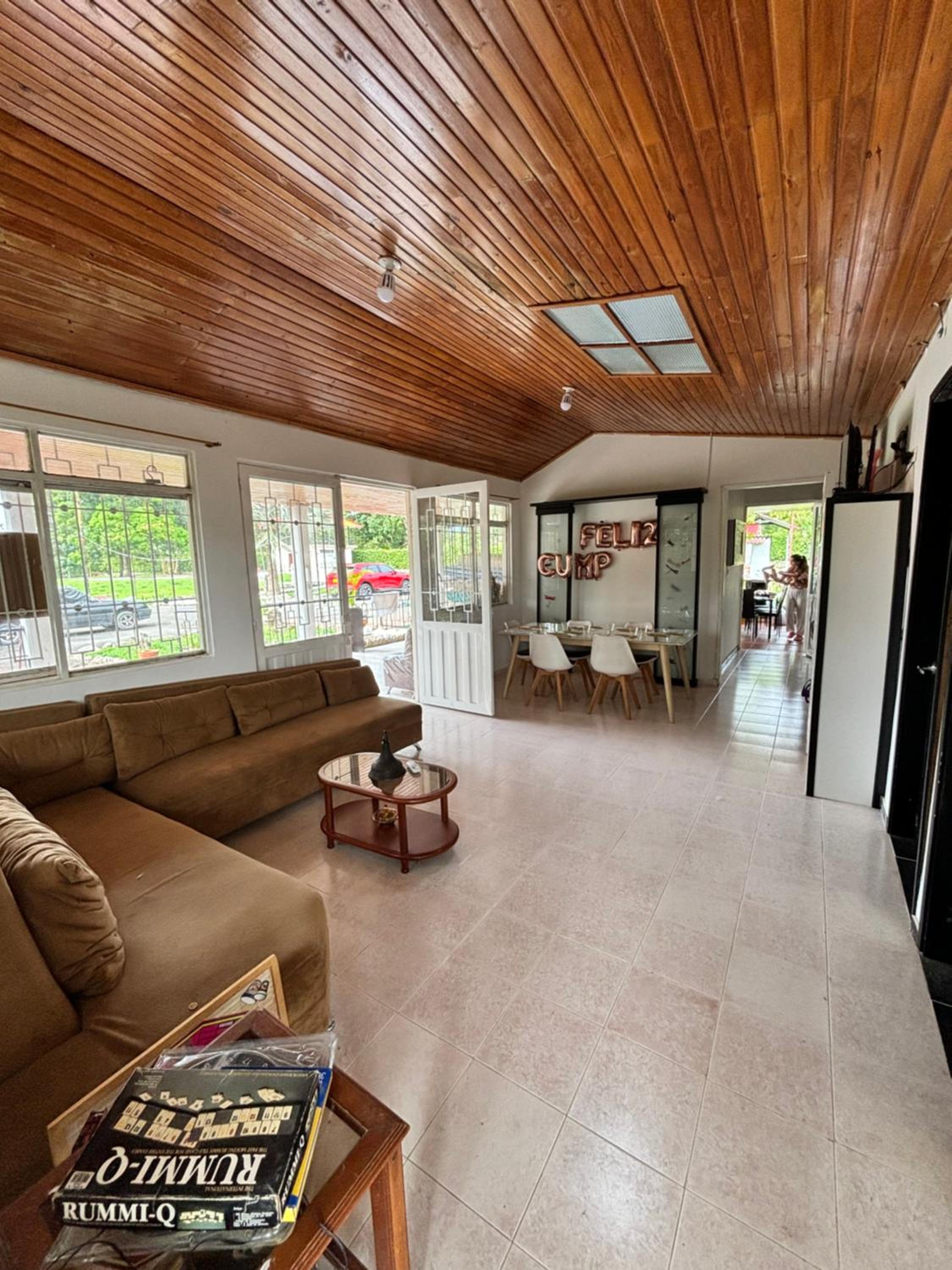 Villa photo 2