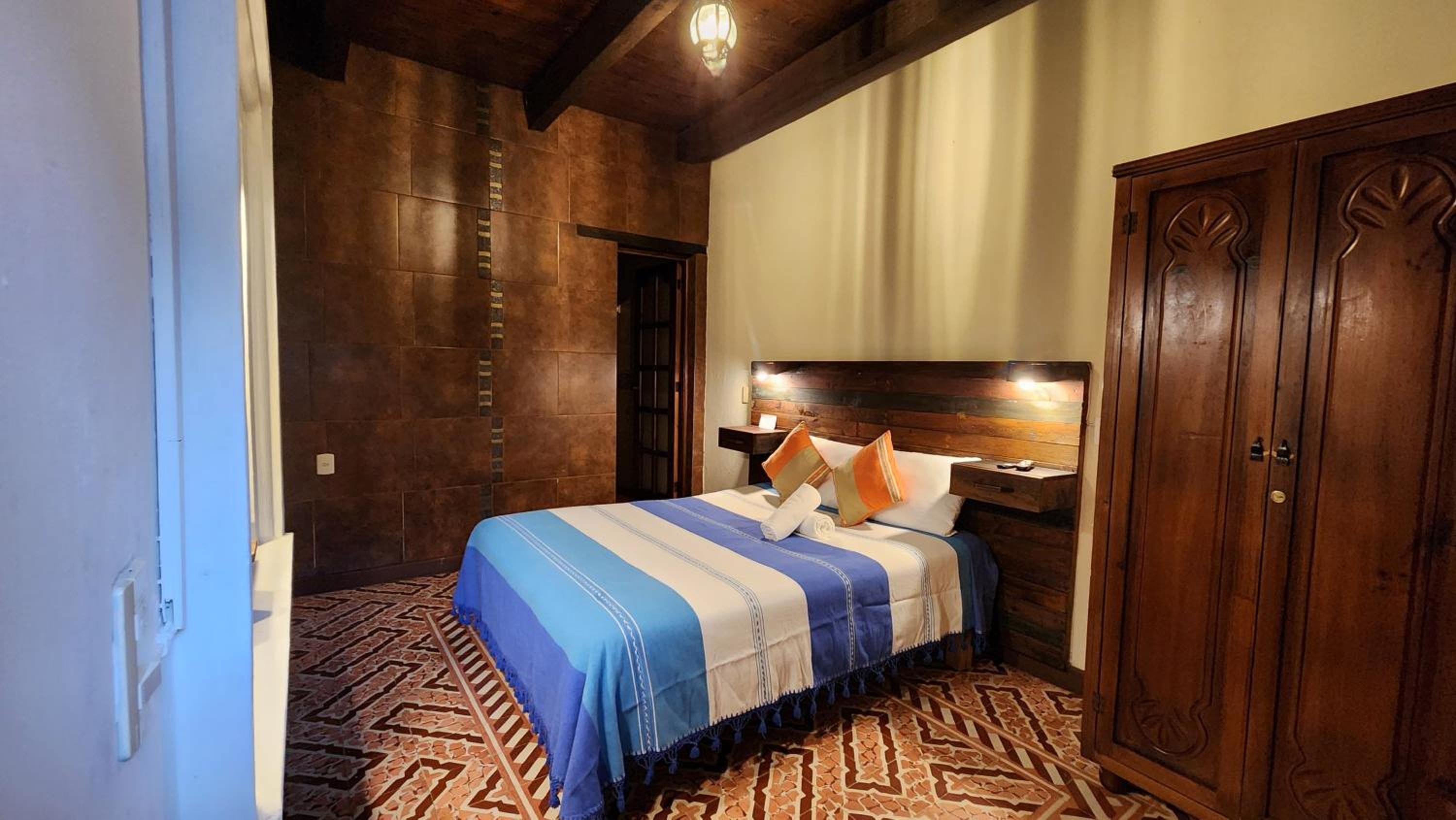 Queen Room - Photo 3