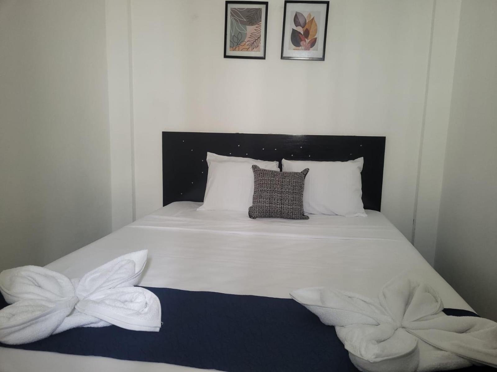 Standard Queen Room photo 2