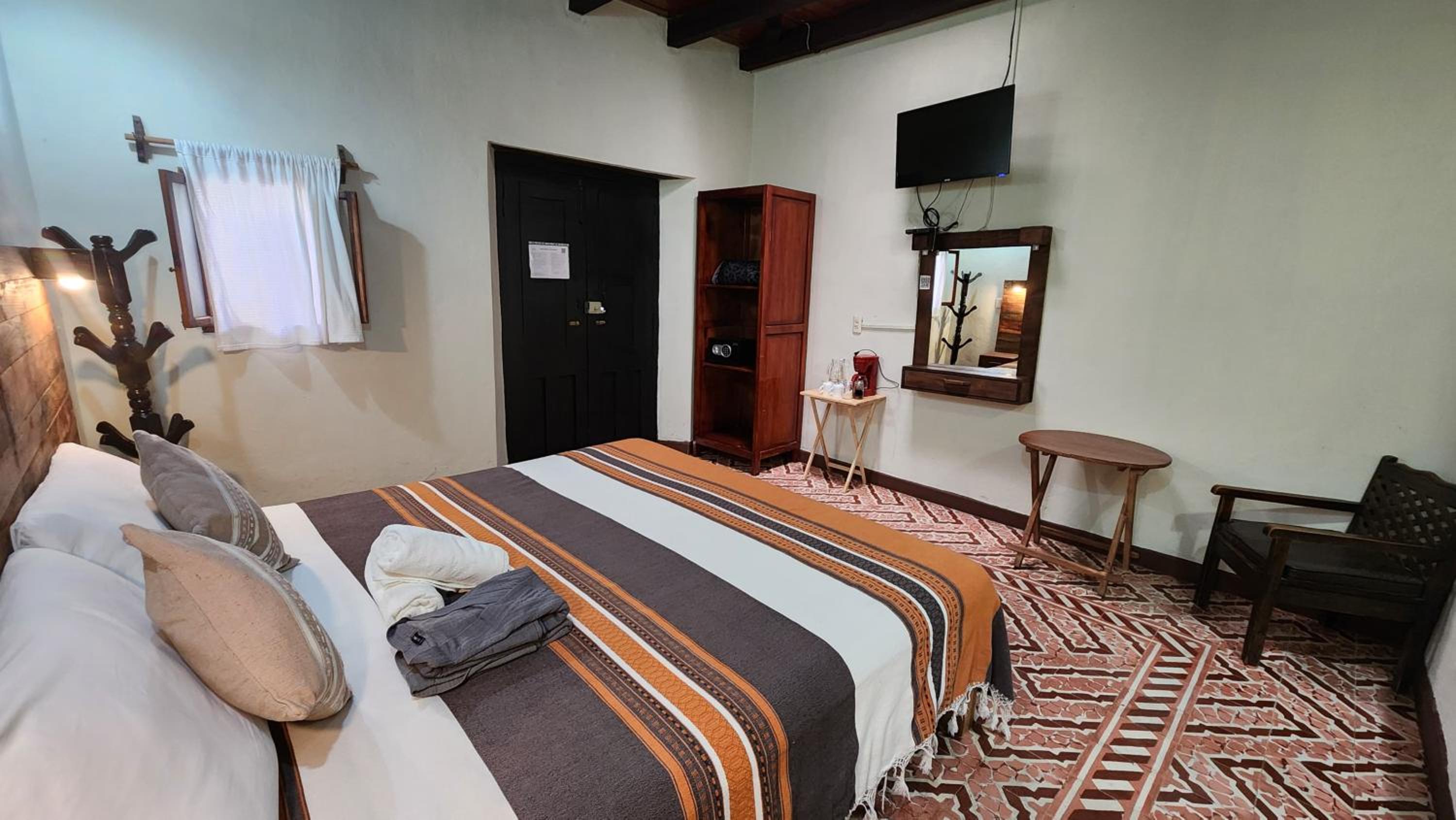 King Room with Garden View - Photo 4