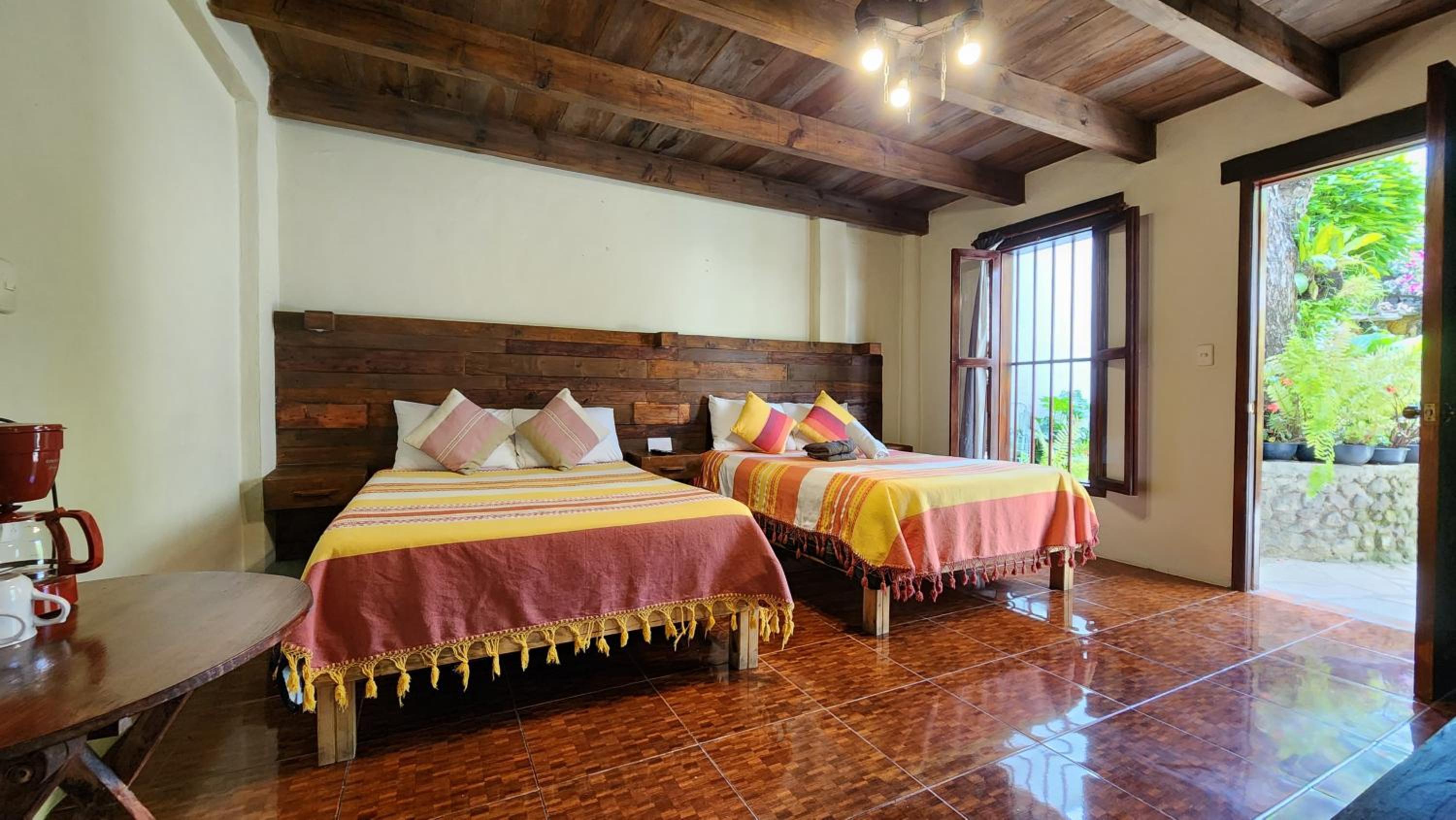 Twin Room - Photo 3
