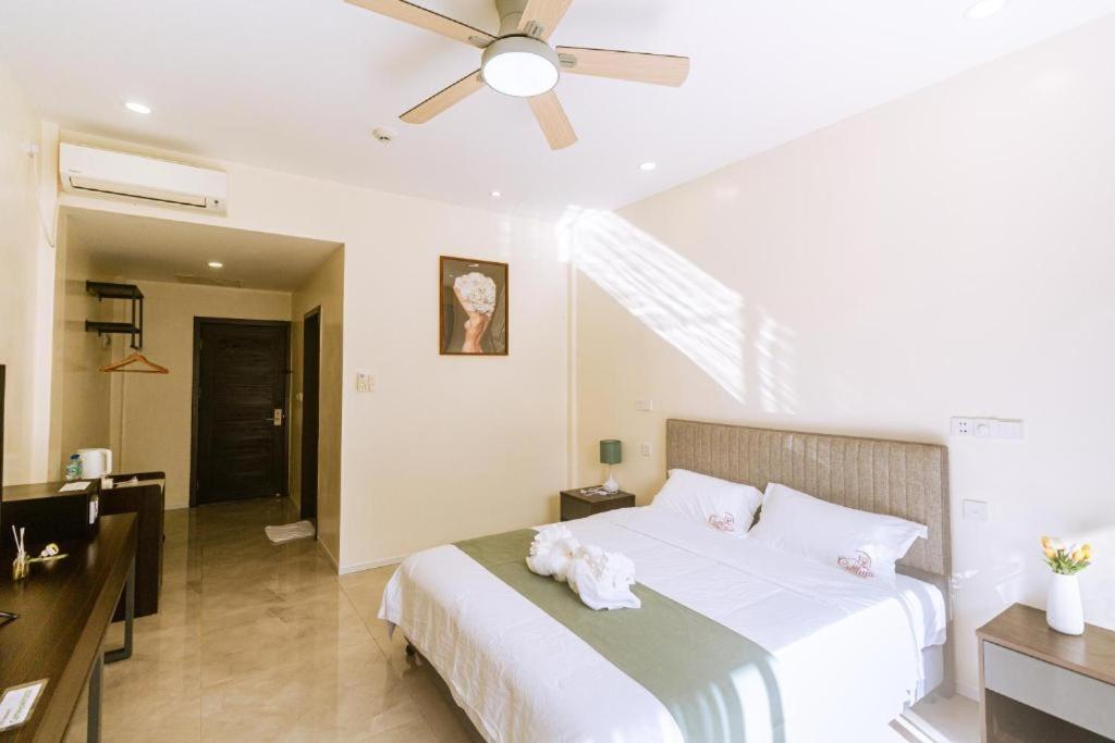 Large Double Room photo 1