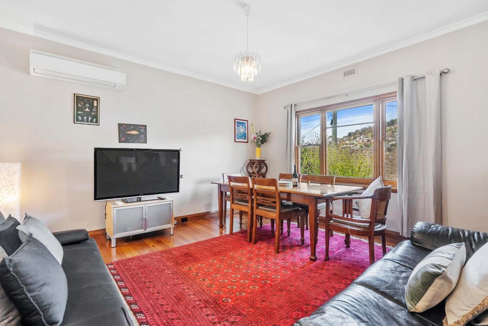 Apartment photo 2