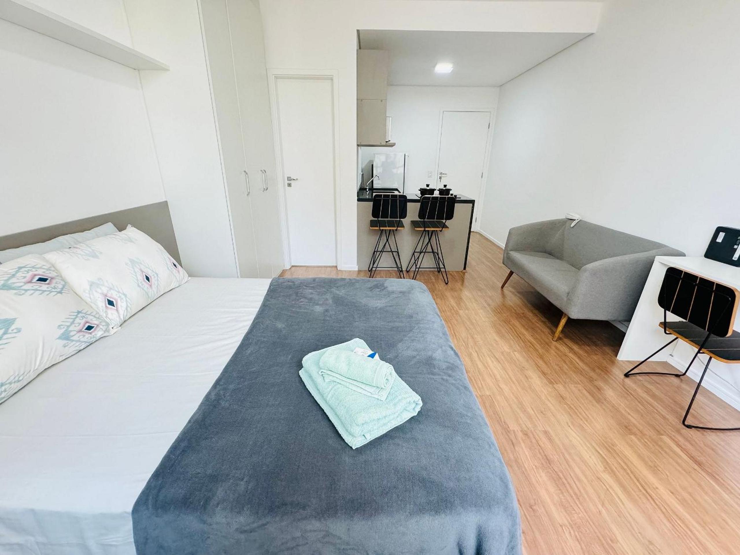 Studio Apartment photo 1